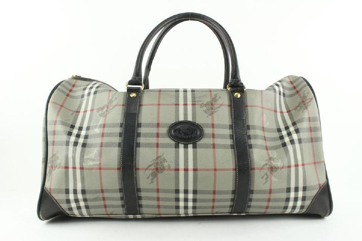 Burberry Grey Nova Check Boston Duffle Bag with Strap 518bur68 In Good Condition In Dix hills, NY