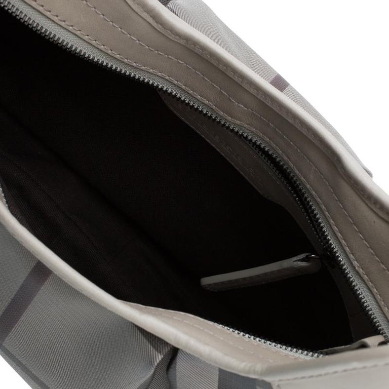 Burberry Grey Nova Check Coated Canvas Small Brooklyn Hobo For Sale at ...