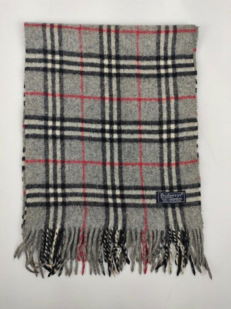 Burberry Grey Nova Check Lambs Wool Classic Scarf 863533 For Sale at  1stDibs | burberry lambswool scarf, burberrys scarf, burberry grey scarf