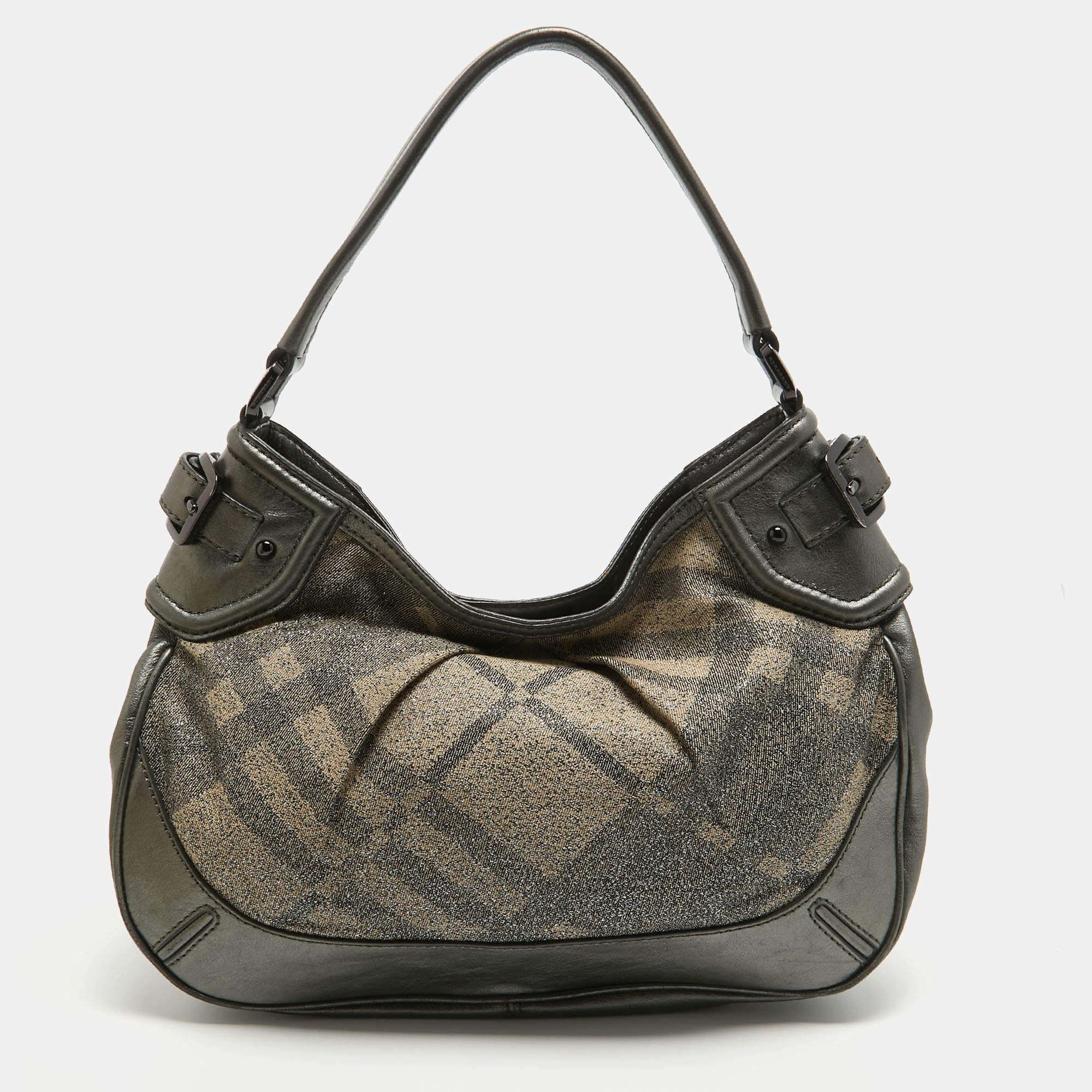 Stylish handbags never fail to make a fashionable impression. Make this designer hobo yours by pairing it with your sophisticated workwear as well as chic casual looks.

Includes: Original Dustbag, Info Booklet, Price Tag

