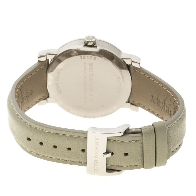 Contemporary Burberry Grey Stainless Steel Heritage BU1754 Men's Wristwatch 38 mm