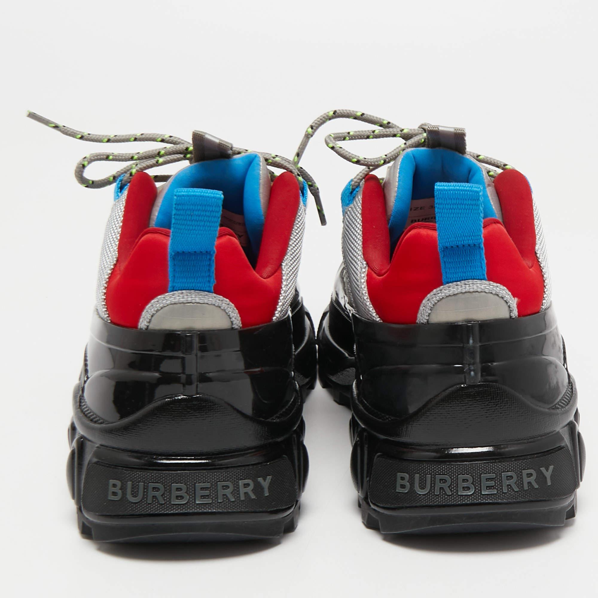 Burberry Grey Suede and Nylon Arthur Sneakers Size 38 In New Condition In Dubai, Al Qouz 2