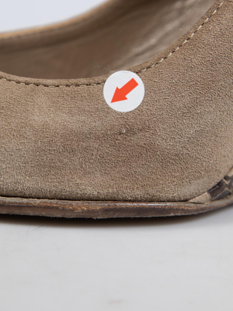 Burberry Gris Ante Piel de Serpiente Tacón Cuñas Talla IT 36.5 en venta 5