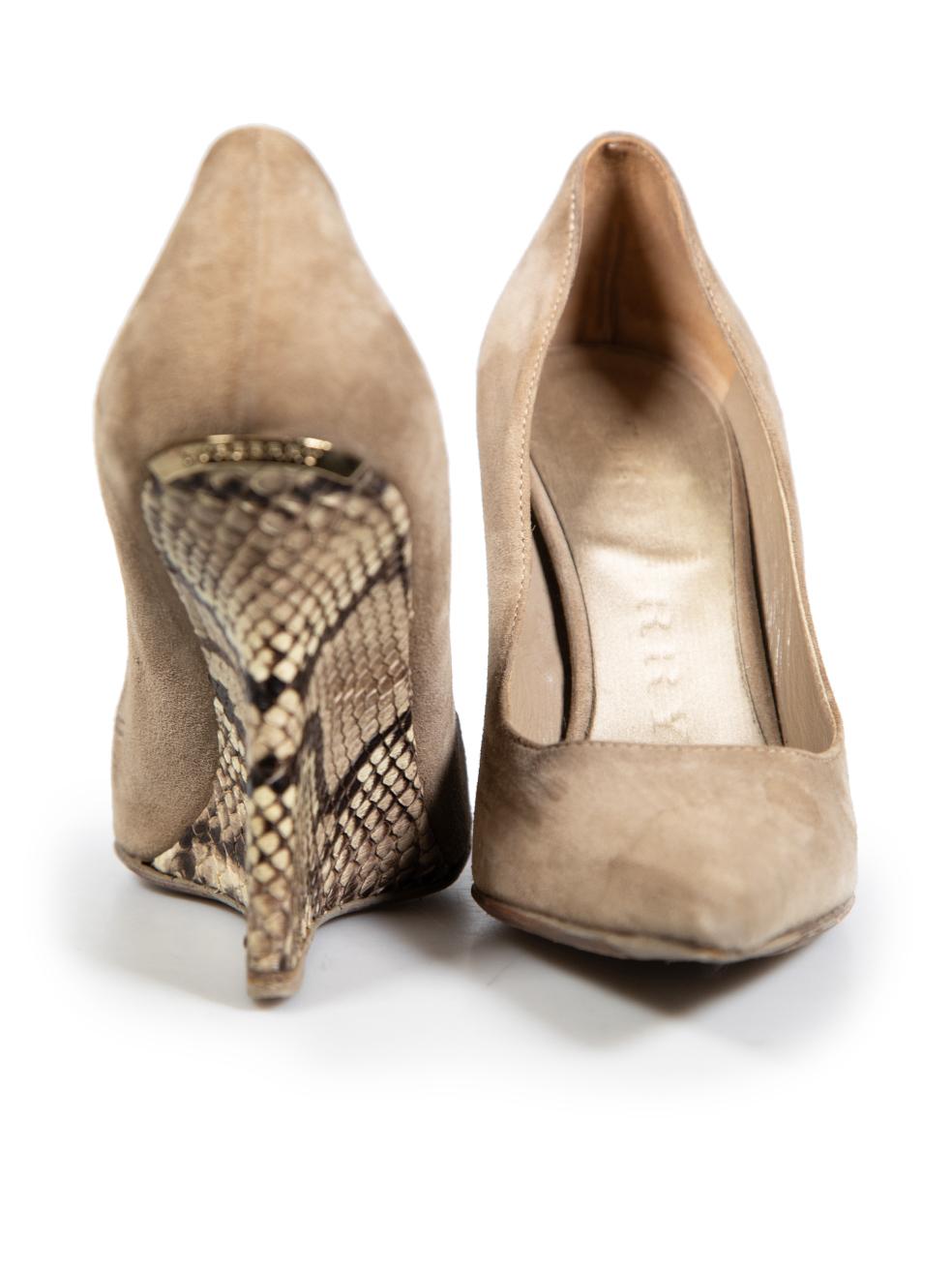 Burberry Gris Ante Piel de Serpiente Tacón Cuñas Talla IT 36.5 Beige en venta