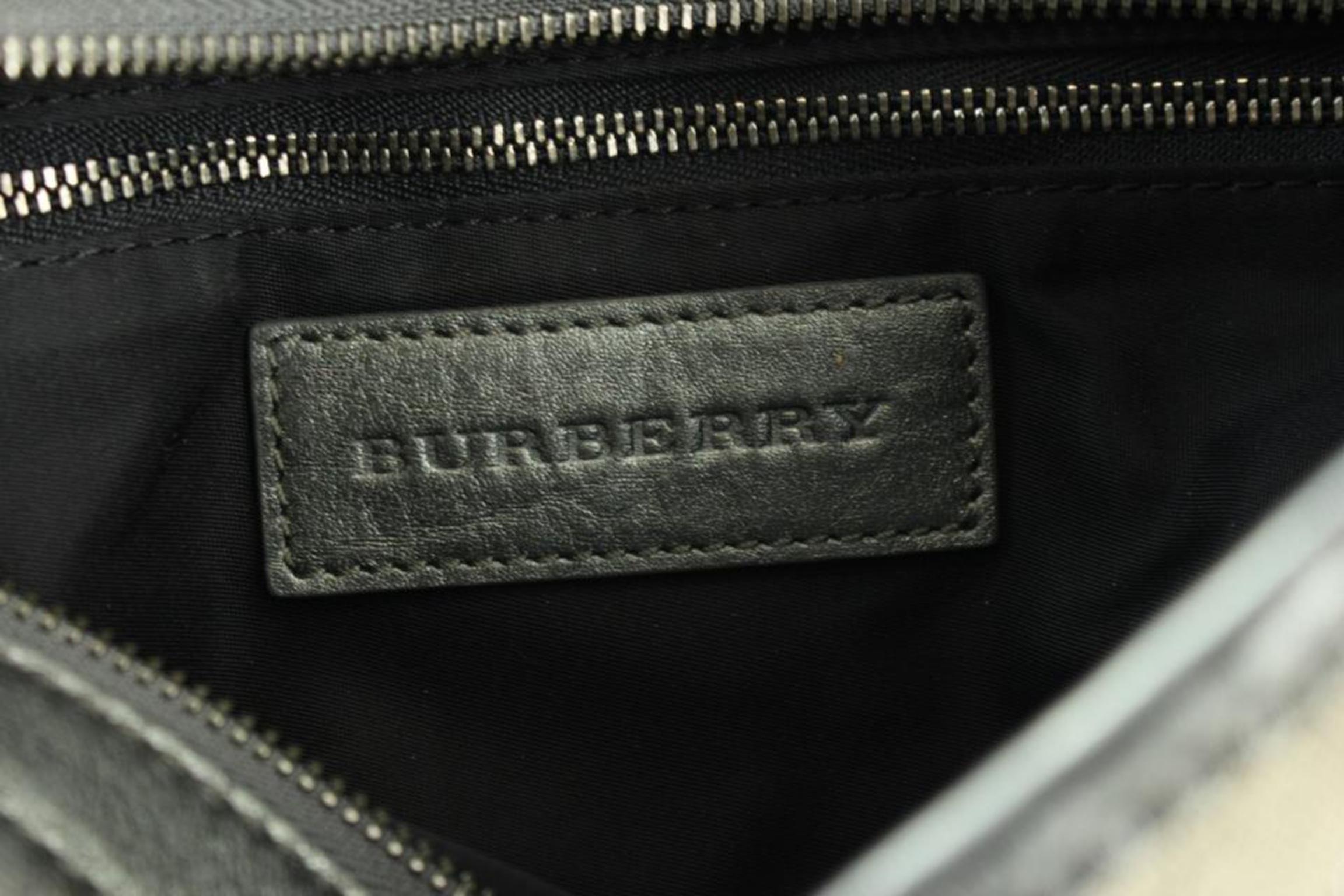 Burberry Haymarket Glitter Smoke Silver 2way 33bura12317 Grey Nova Check Canvas In Good Condition For Sale In Forest Hills, NY