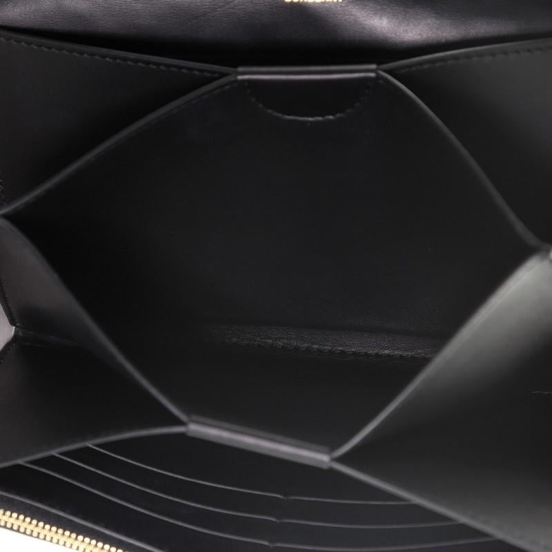 burberry hazelmere leather chain wallet