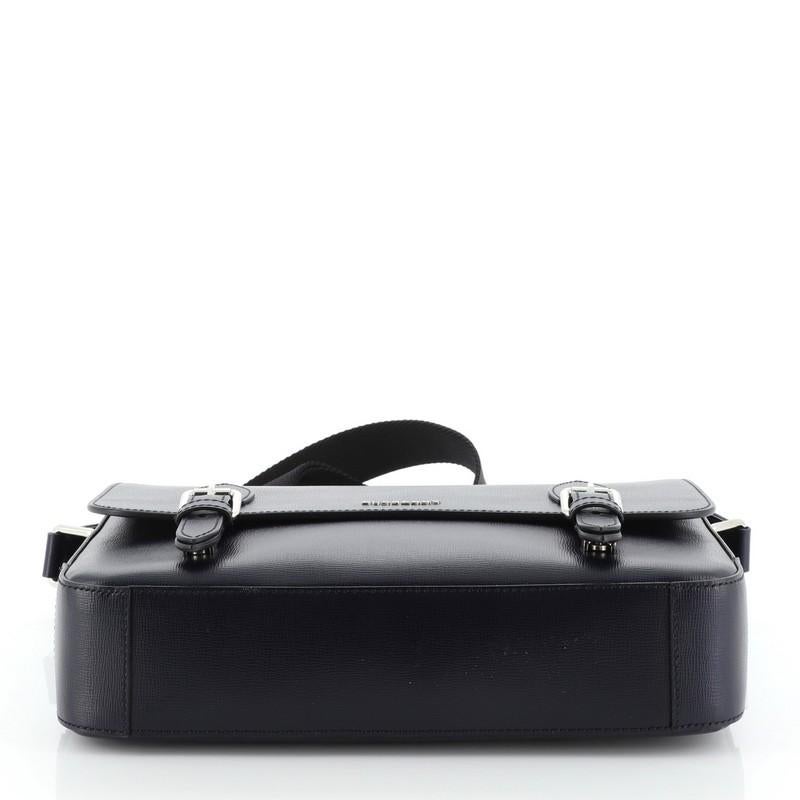 Sac de messager Burberry Hendley en cuir moyen Bon état à NY, NY