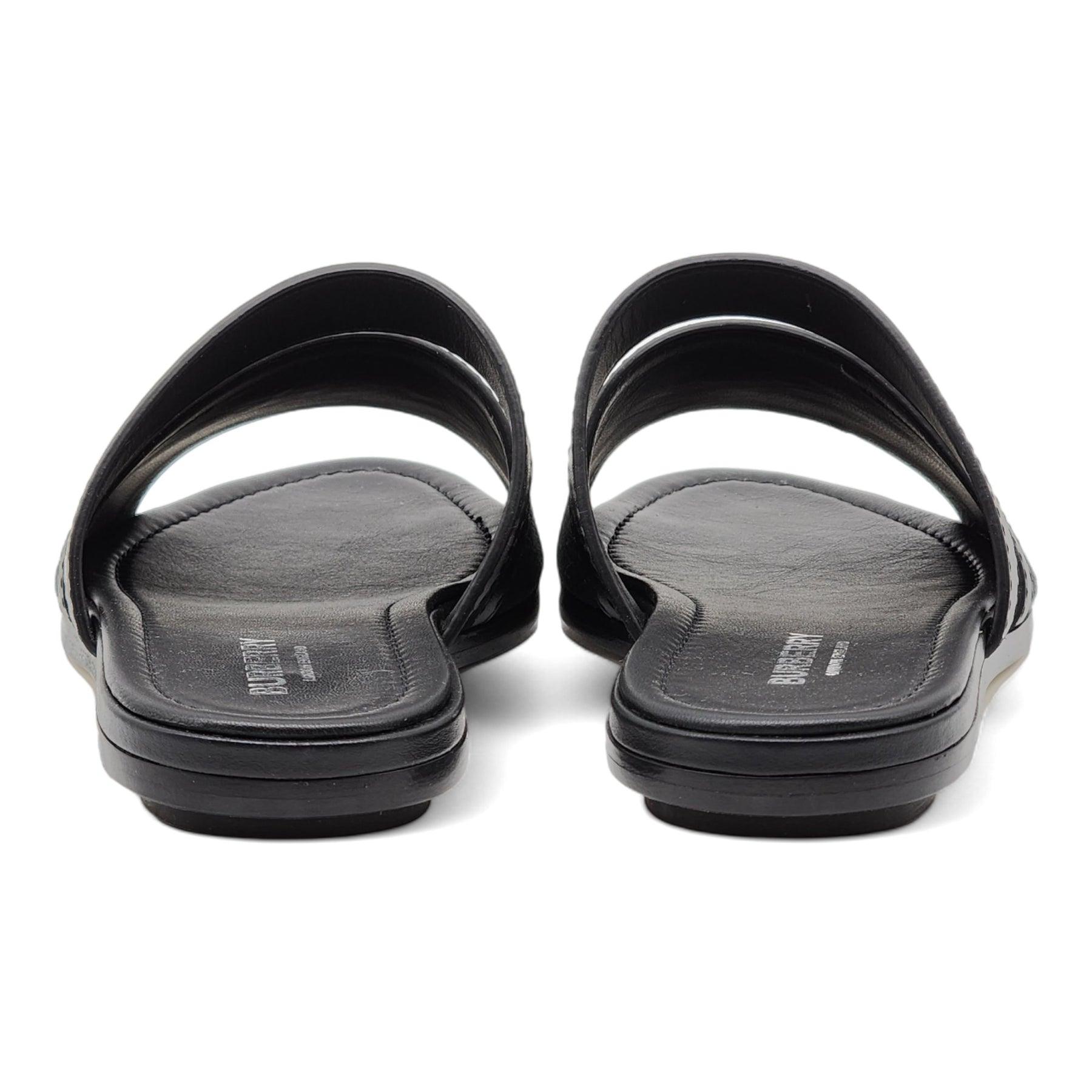 Burberry Honour Canvas and Leather Flat Sandals in Black In Excellent Condition For Sale In Los Angeles, CA