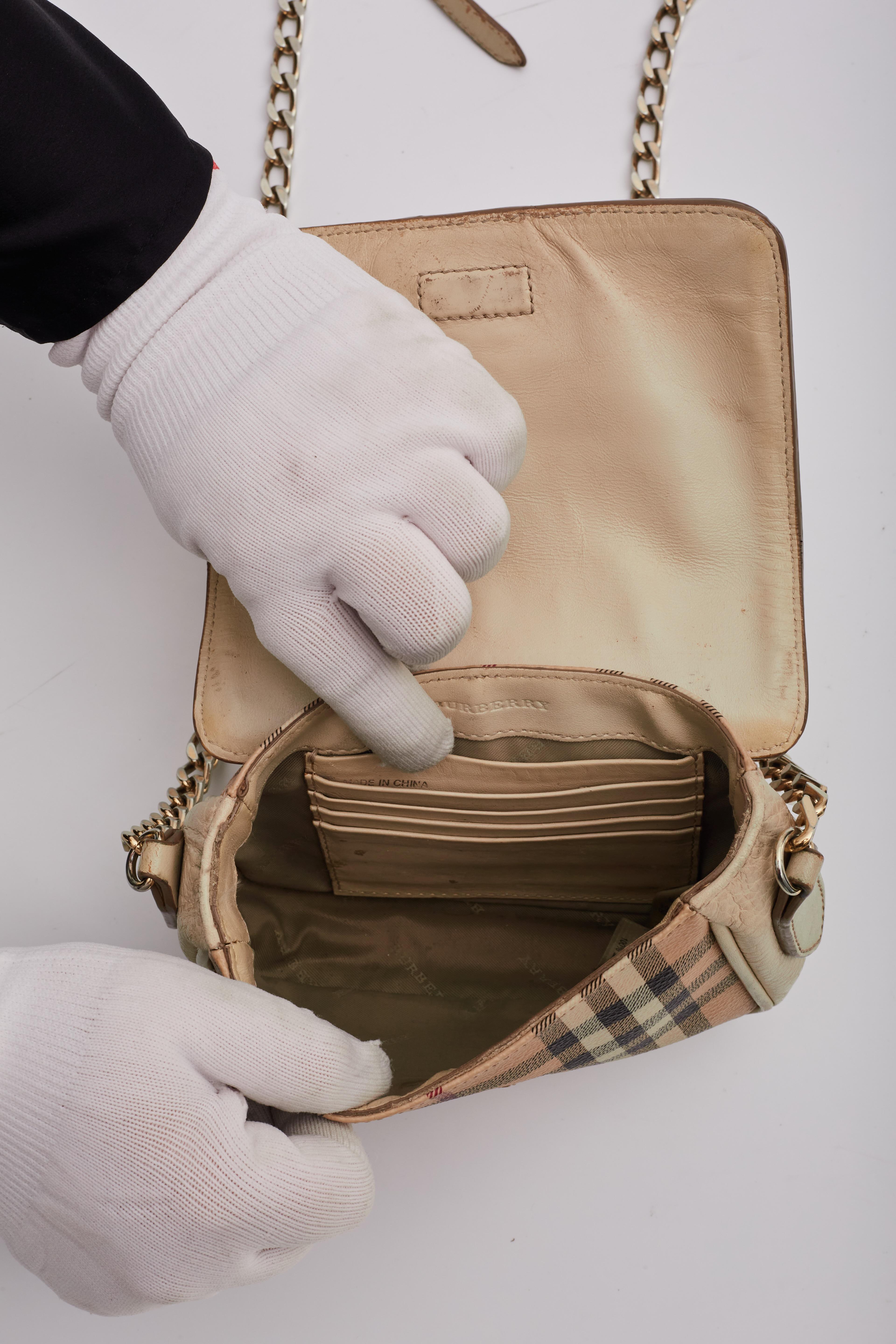 Burberry House Check Canvas Tassel Crossbody Bag Mini en vente 6