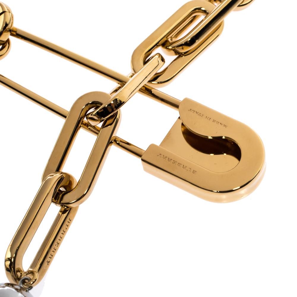 Burberry Kilt Pin Gold Tone Chain Link Short Necklace In Good Condition In Dubai, Al Qouz 2
