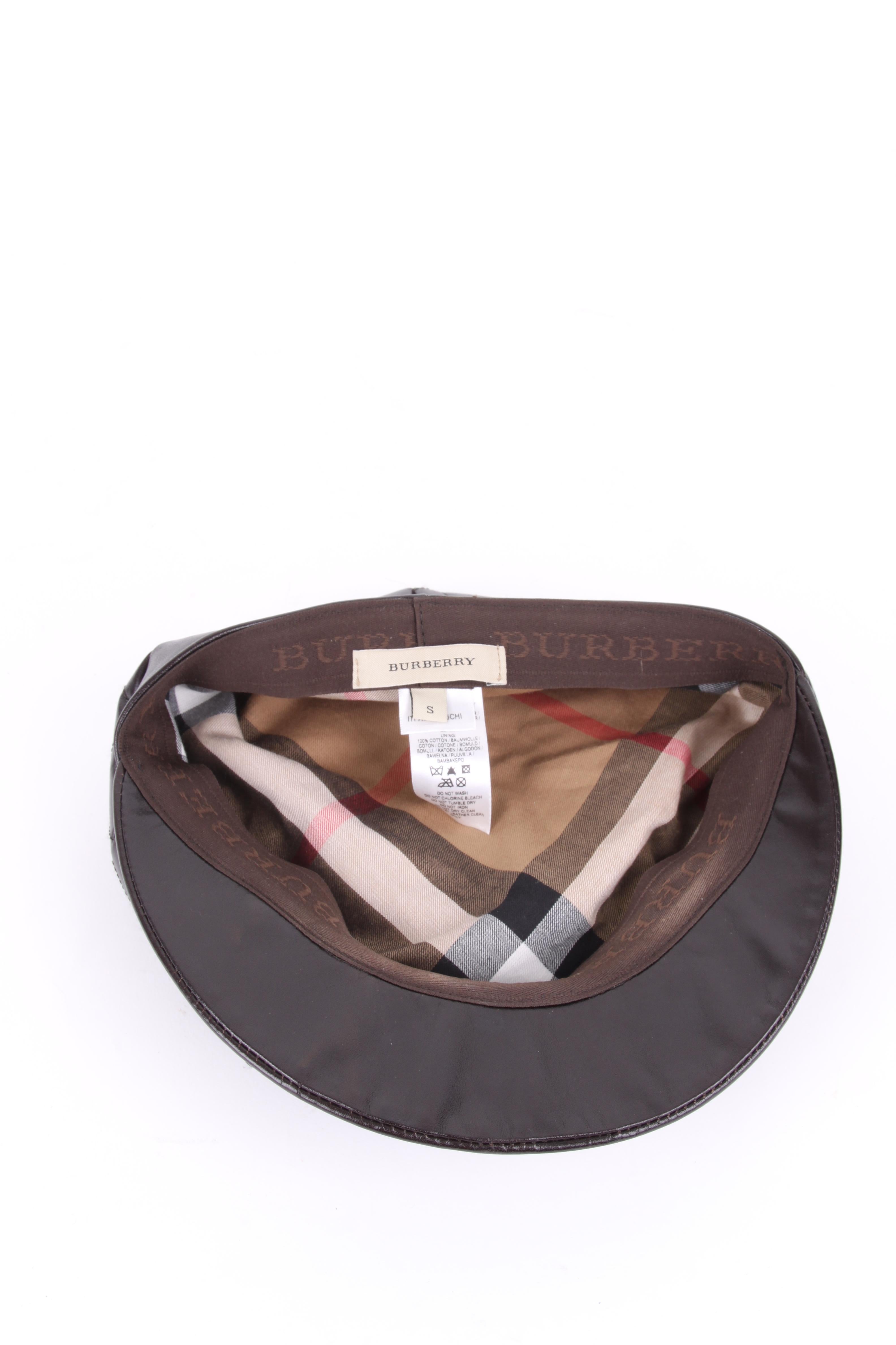 Women's or Men's Burberry Leather Hat For Sale