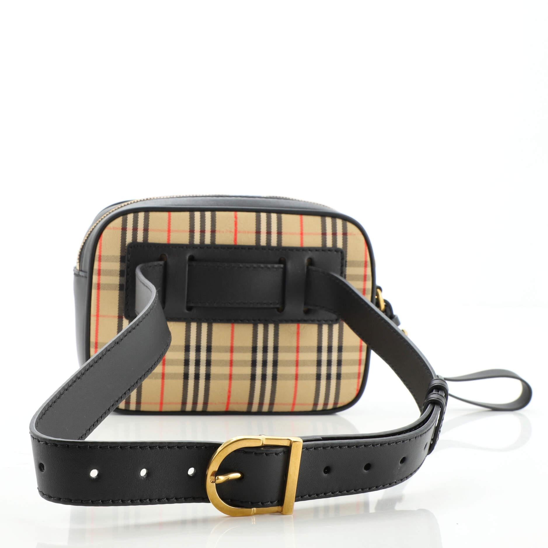 Burberry Link Bum Bag 1983 Knight Check Canvas In Good Condition In NY, NY