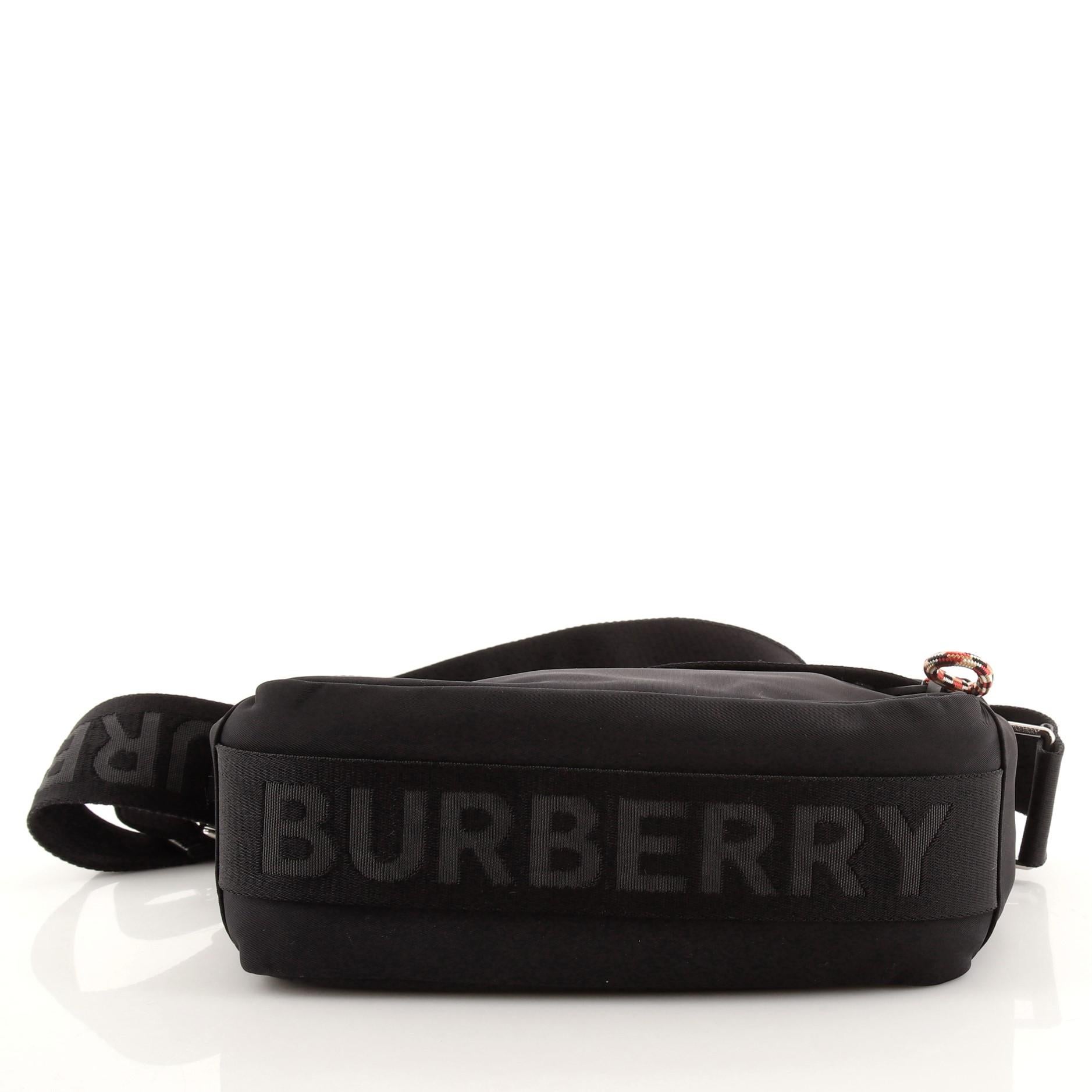 Burberry chest bag top