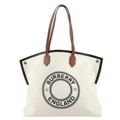 Burberry Logo Society Tragetasche aus bedrucktem Segeltuch groß