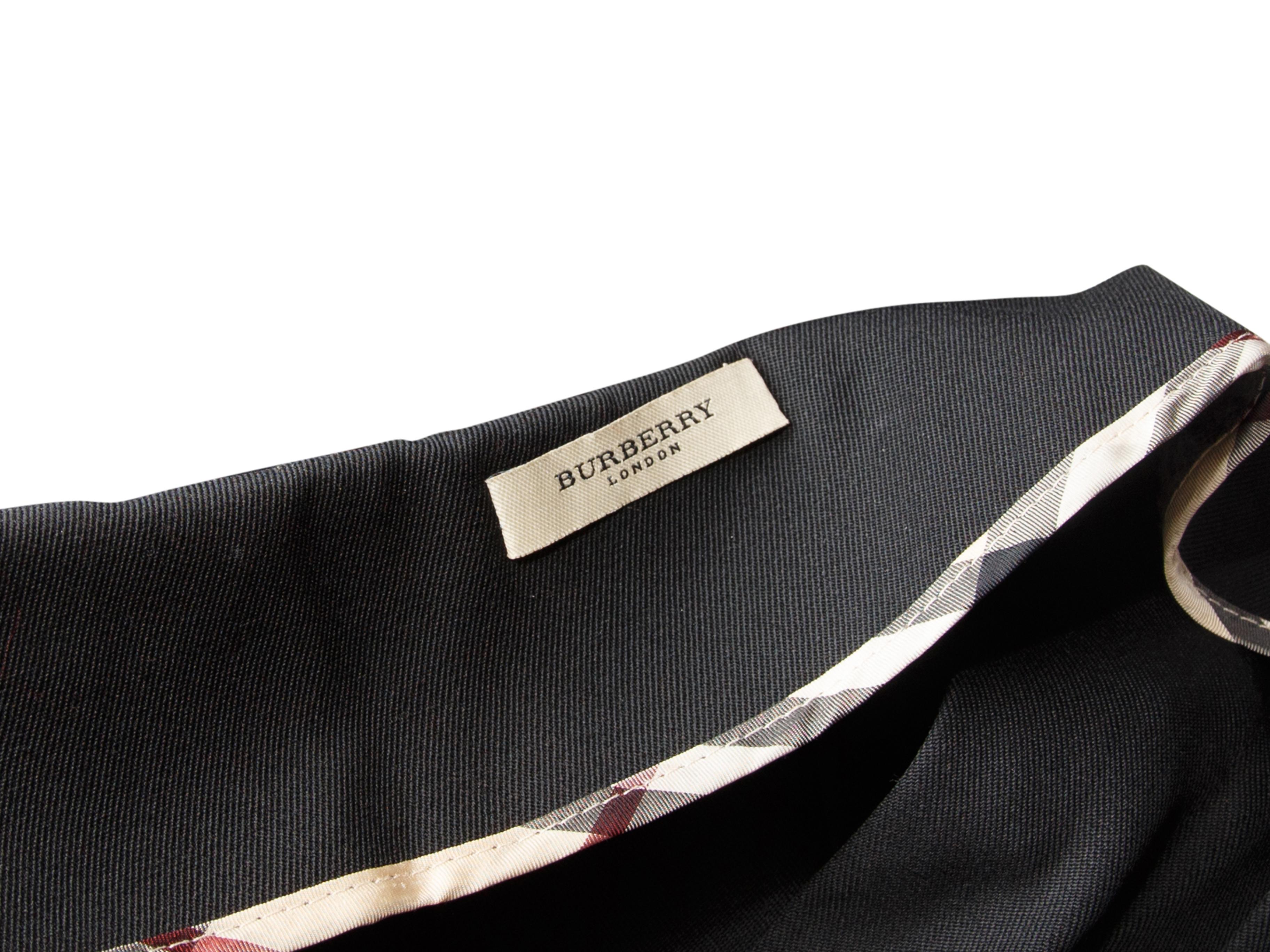Burberry London Black Pleated Kilt Skirt In Good Condition In New York, NY