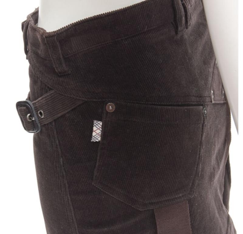 BURBERRY LONDON brown corduroy deconstructed trench mini skirt UK6 US4 S
Reference: ANWU/A01003
Brand: Burberry
Designer: Christopher Bailey
Material: Corduroy
Color: Brown
Pattern: Solid
Closure: Button
Extra Details: Asymmetric trench-inspired