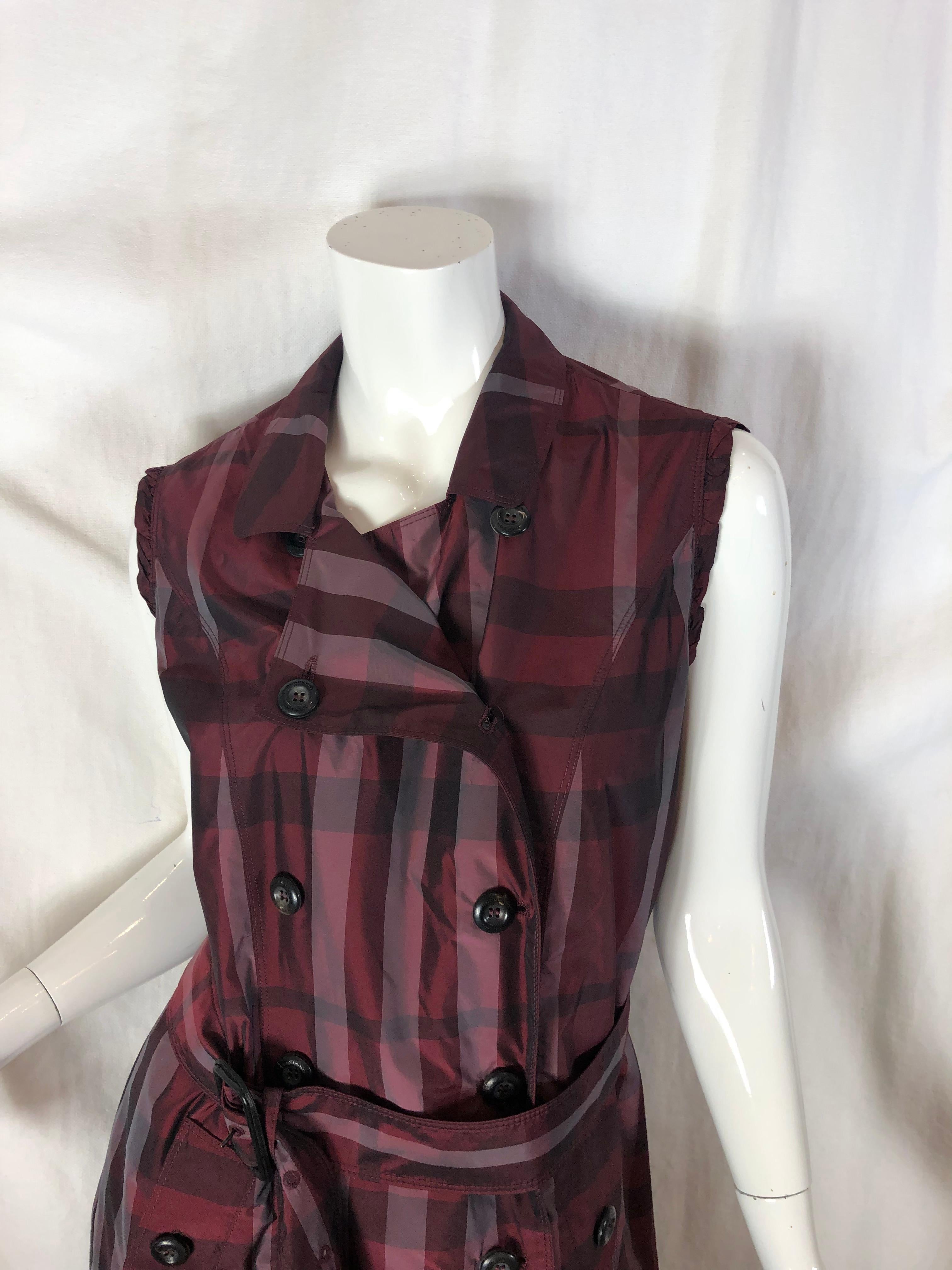 Burberry London S/L Double Breasted Dress w/ Nova Check Pattern & Belt
Size: 14
Color: Wine