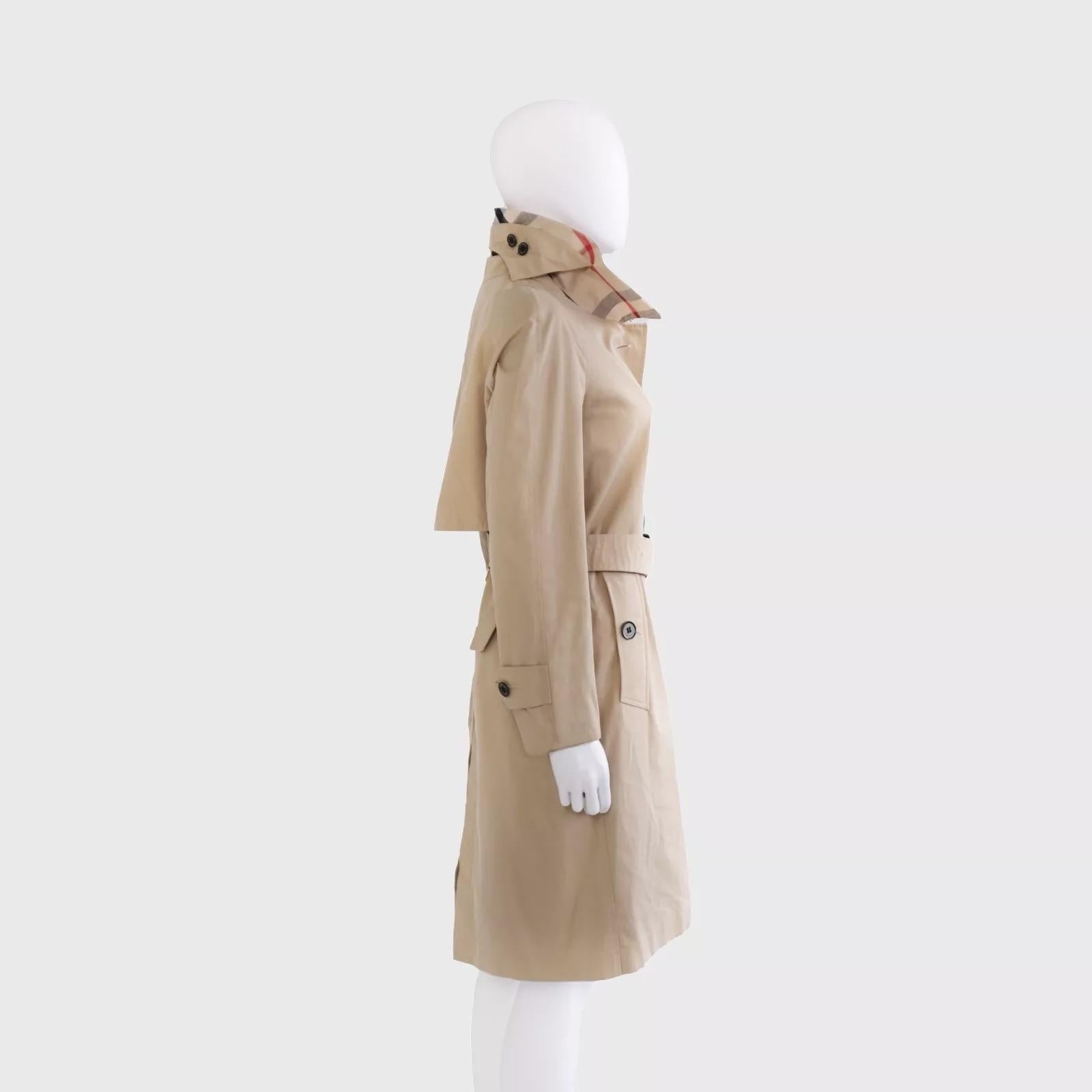 Burberry London Fashion Women's Trench Coat Beige Pre-owned Size 2 In Good Condition For Sale In Montreal, Quebec