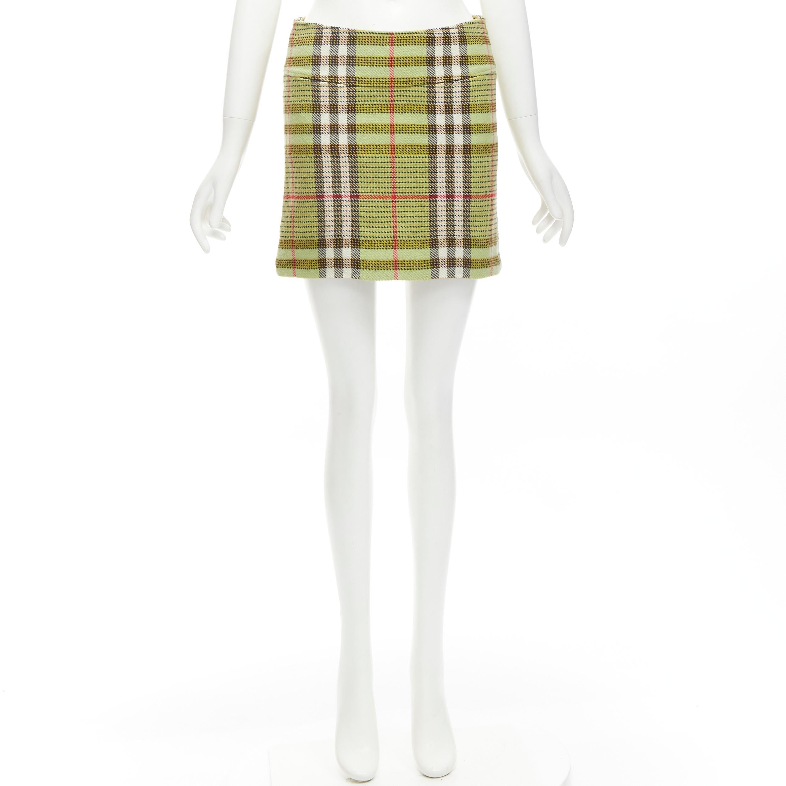 BURBERRY LONDON House - Mini-jupe en laine à carreaux verts GB6 US4 XS en vente 4