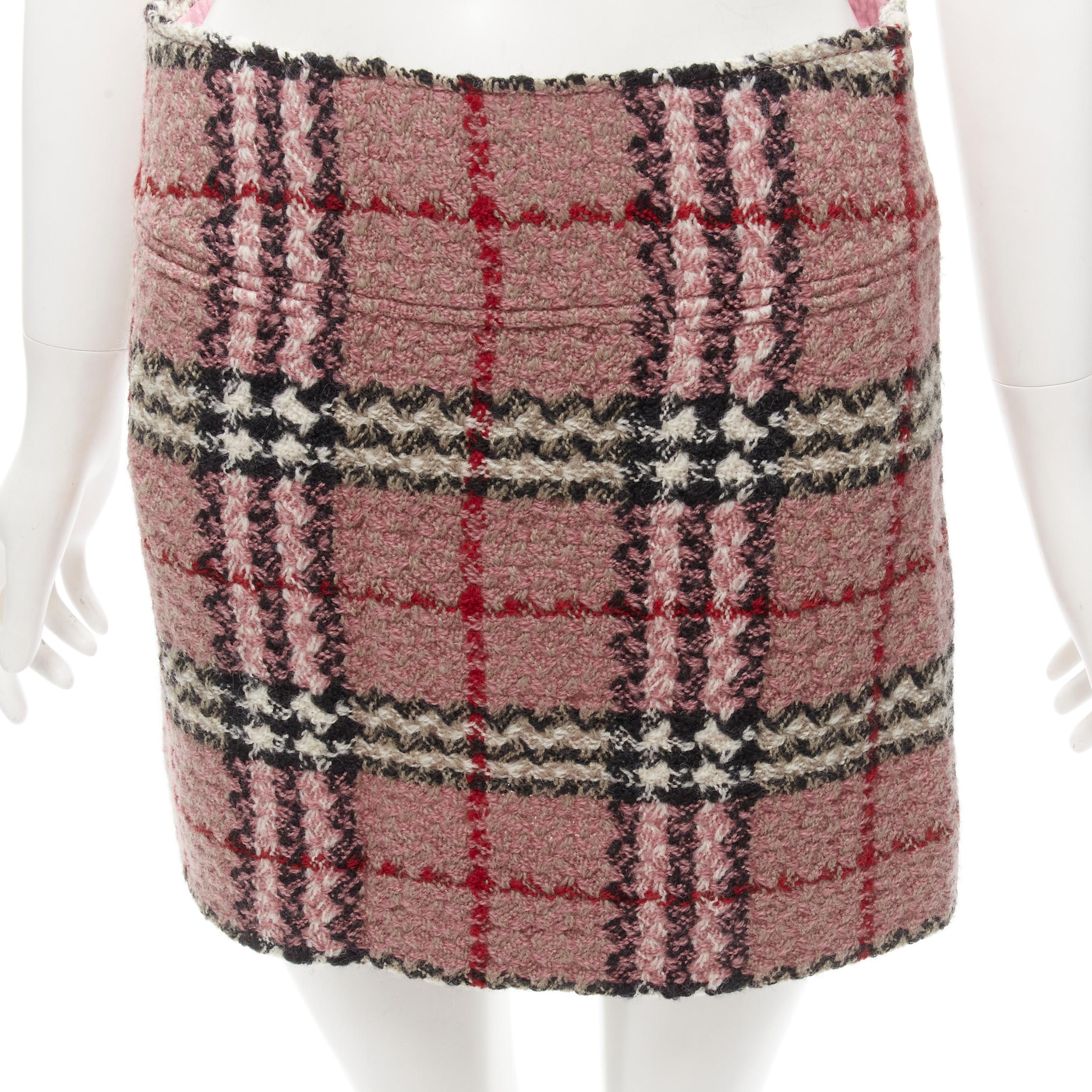 BURBERRY LONDON House - Mini jupe en tweed bouclé rose à carreaux Y2K UK8 US4 S en vente 3