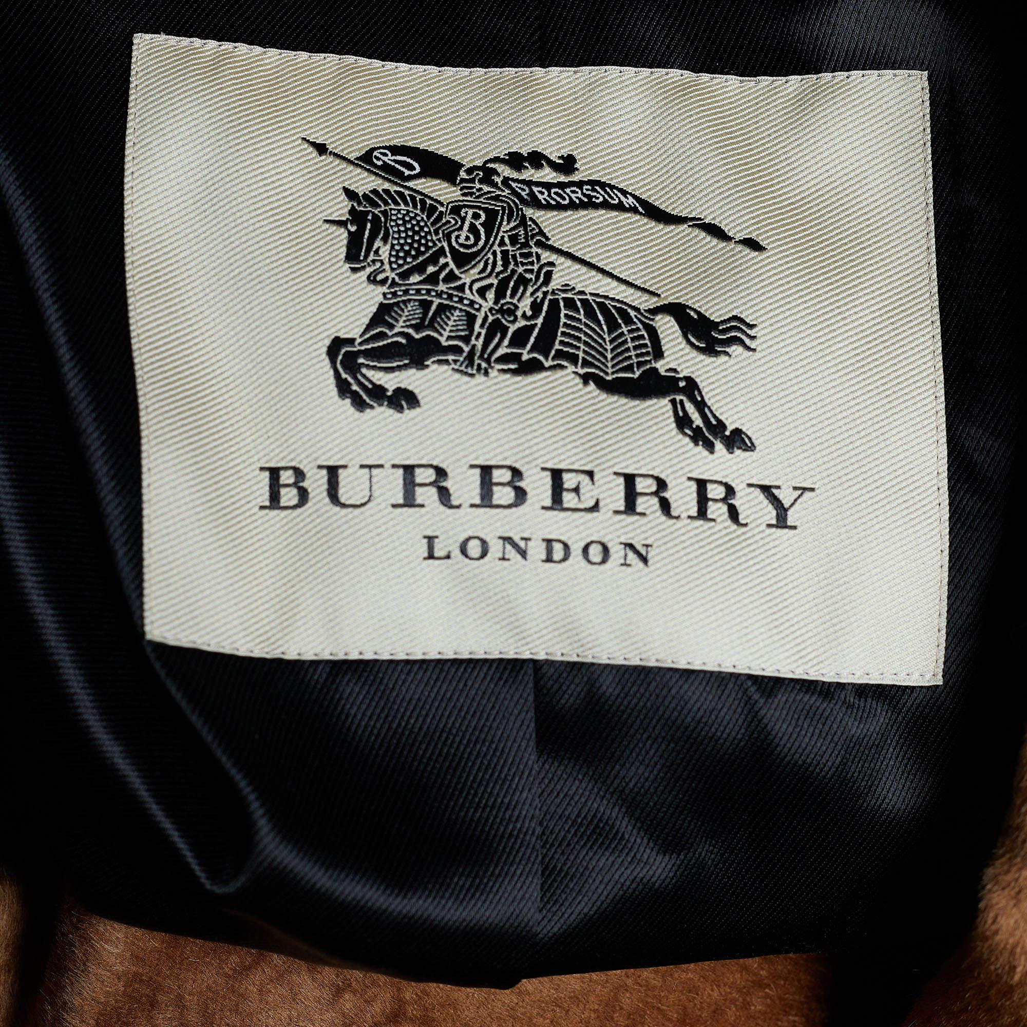 Burberry London Llama Hair and Wool Hutcliffe Coat M In New Condition In Dubai, Al Qouz 2