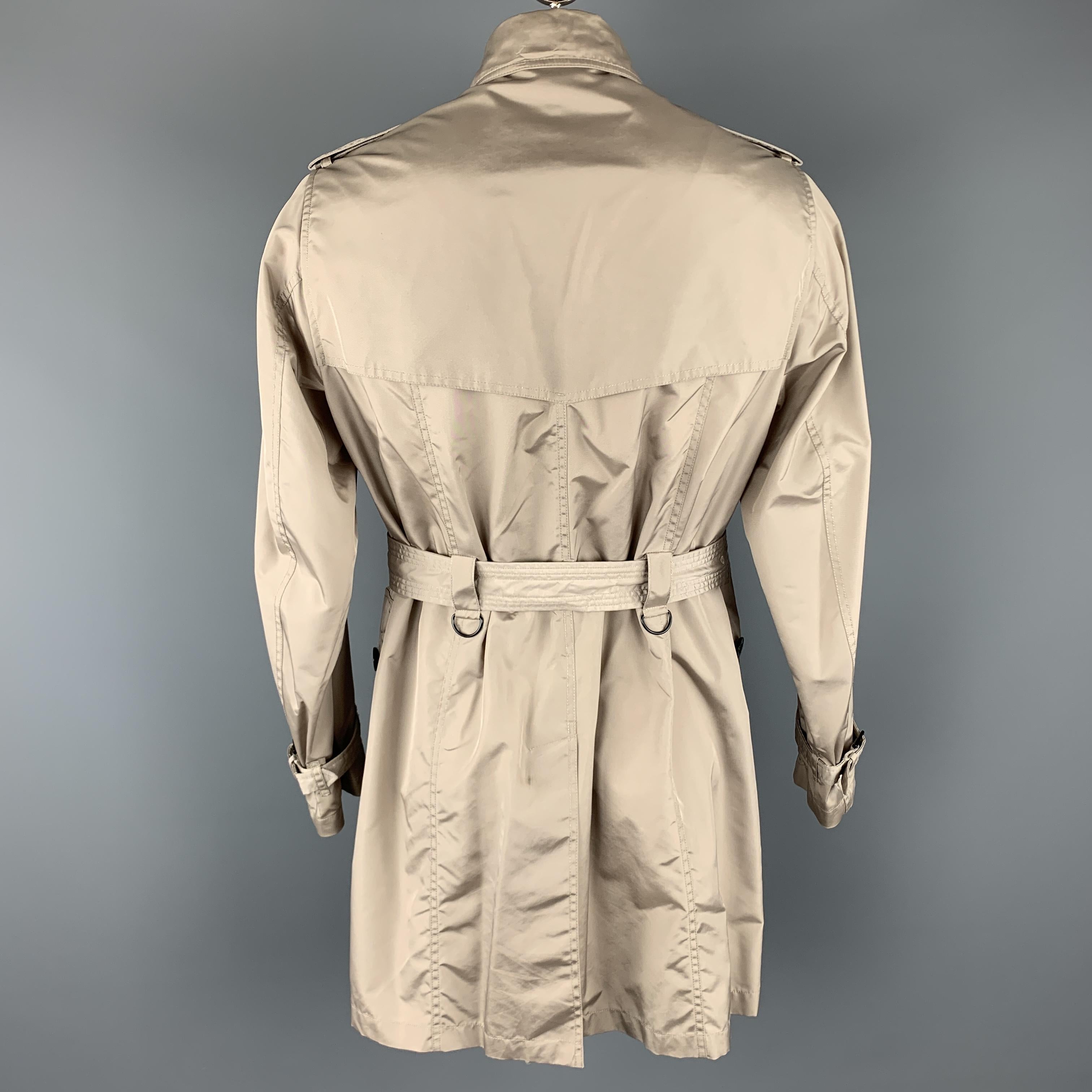 BURBERRY LONDON M Taupe Nylon Belted Trenchcoat In Excellent Condition In San Francisco, CA