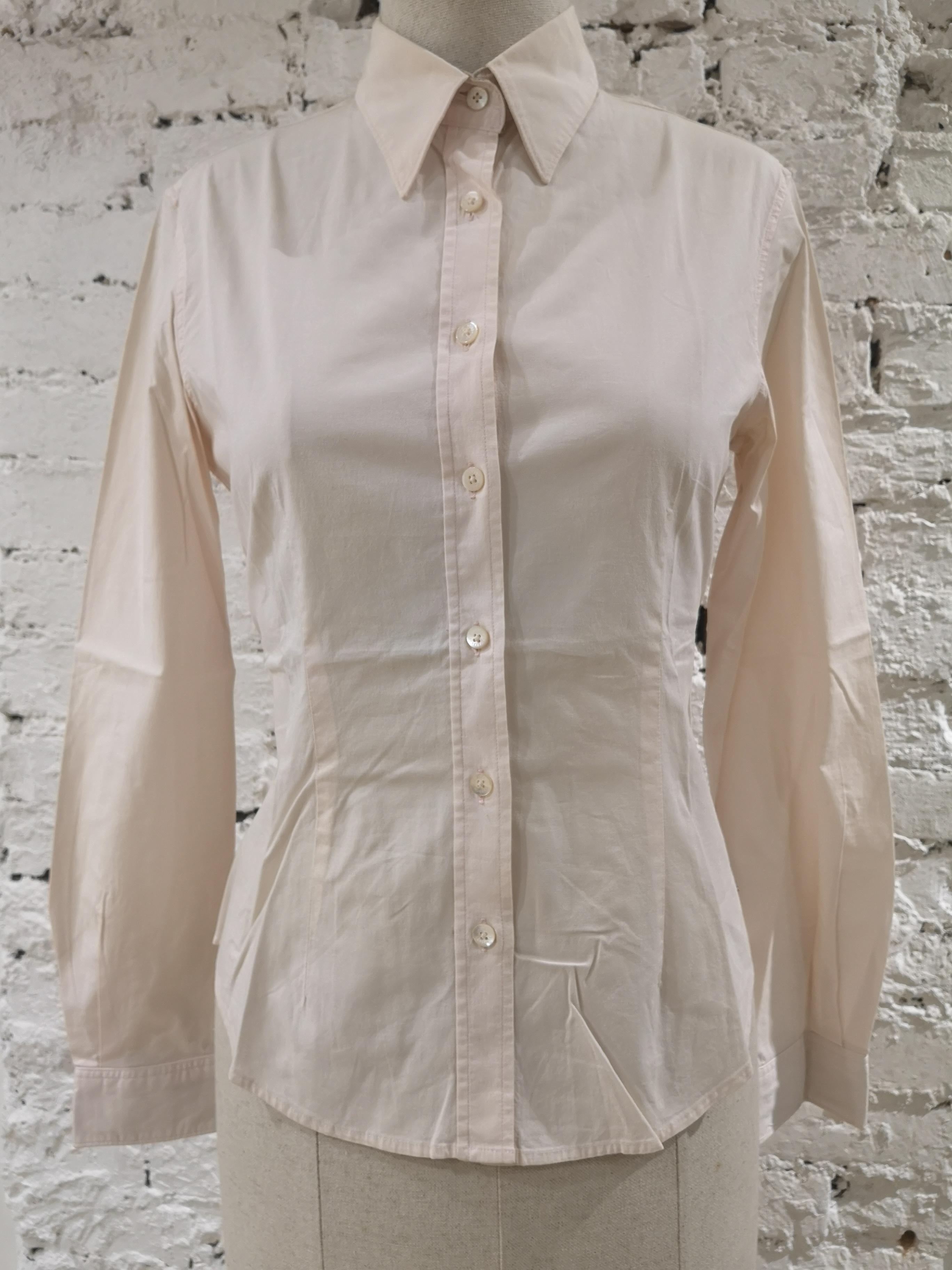 Burberry London pink cotton shirt
totally made in UK in size S 