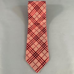 Burberry London Cravatta in seta a quadri rossi e neri iridescenti