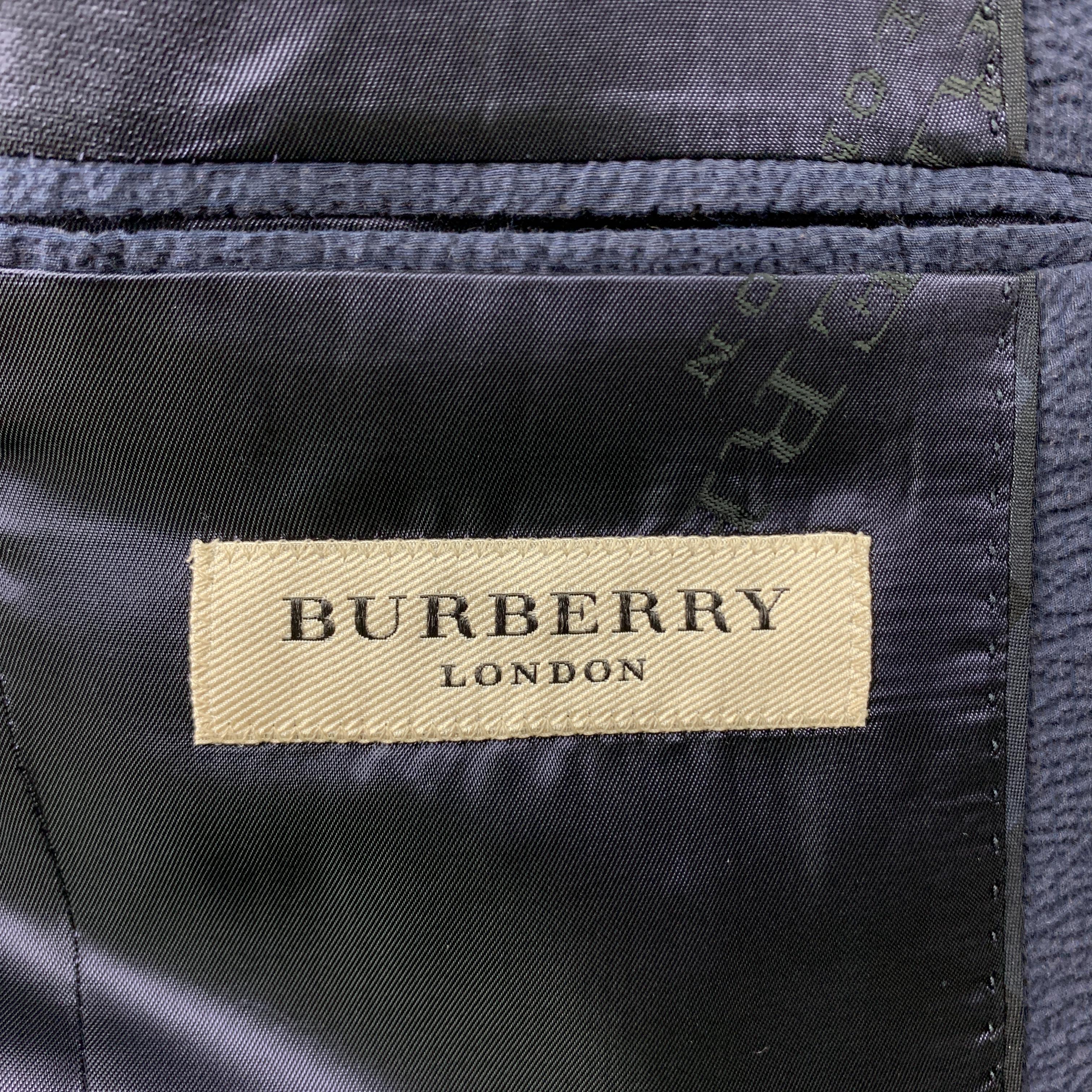 BURBERRY LONDON Size 36 Navy Seersucker Cotton Notch Lapel Suit 2