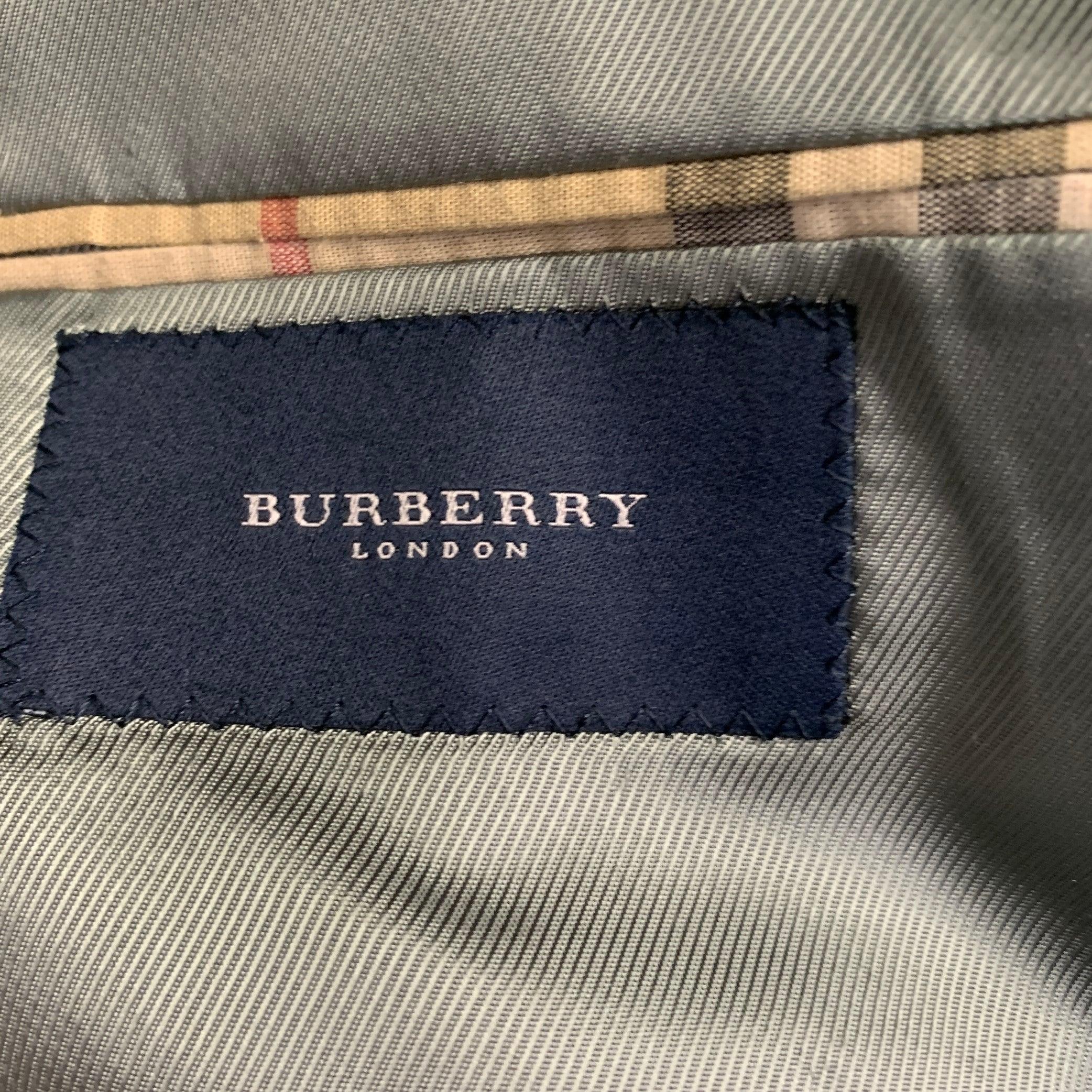 BURBERRY LONDON Talla 38 Negro Beige Blanco Pata de gallo Abrigo de deporte de lana en venta 2