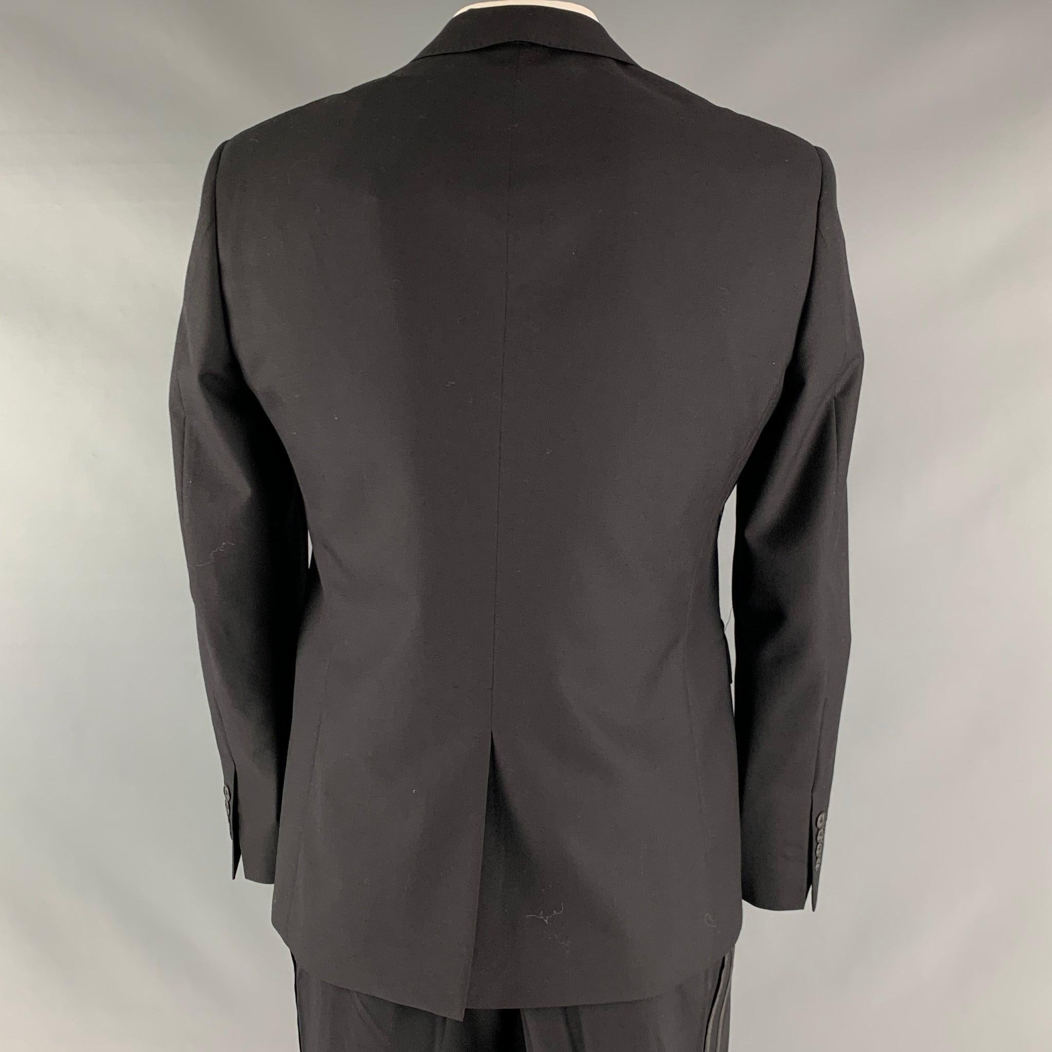 BURBERRY LONDON Size 42 Short Black Solid Wool Notch Lapel Sport Coat In Excellent Condition For Sale In San Francisco, CA
