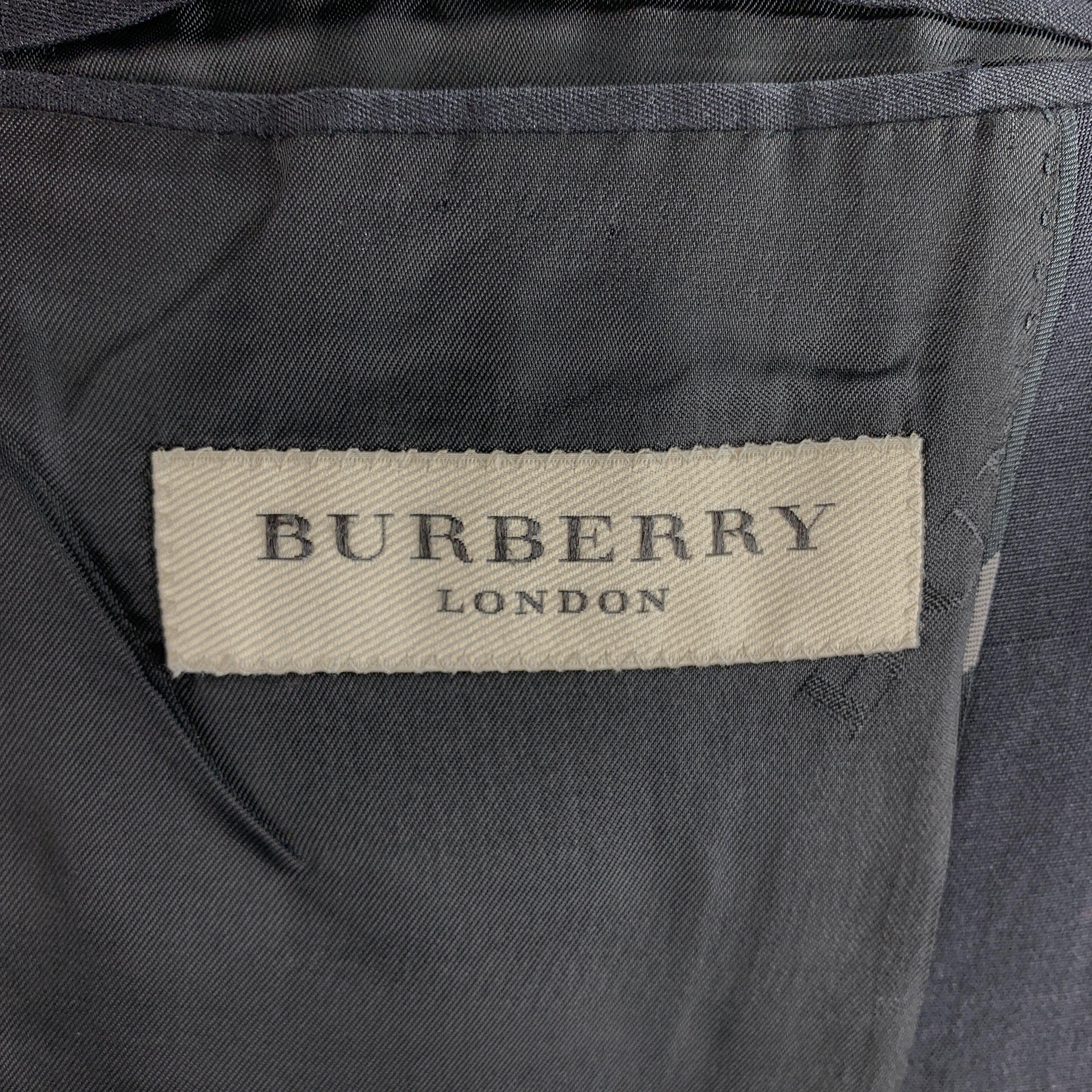 BURBERRY LONDON Size 44 Black Plaid Cotton Blend Notch Lapel Sport Coat For Sale 2