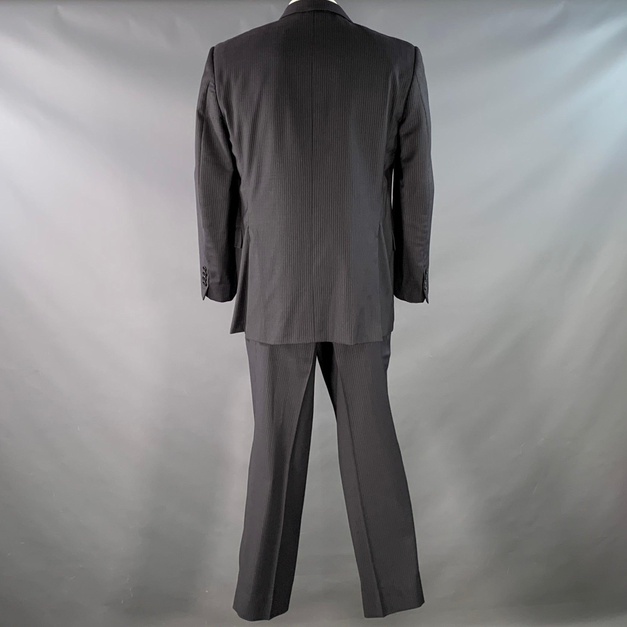 BURBERRY LONDON Größe 44 Regular Schwarz Grau Gestreift Wolle Notch Lapel Anzug im Zustand „Gut“ im Angebot in San Francisco, CA