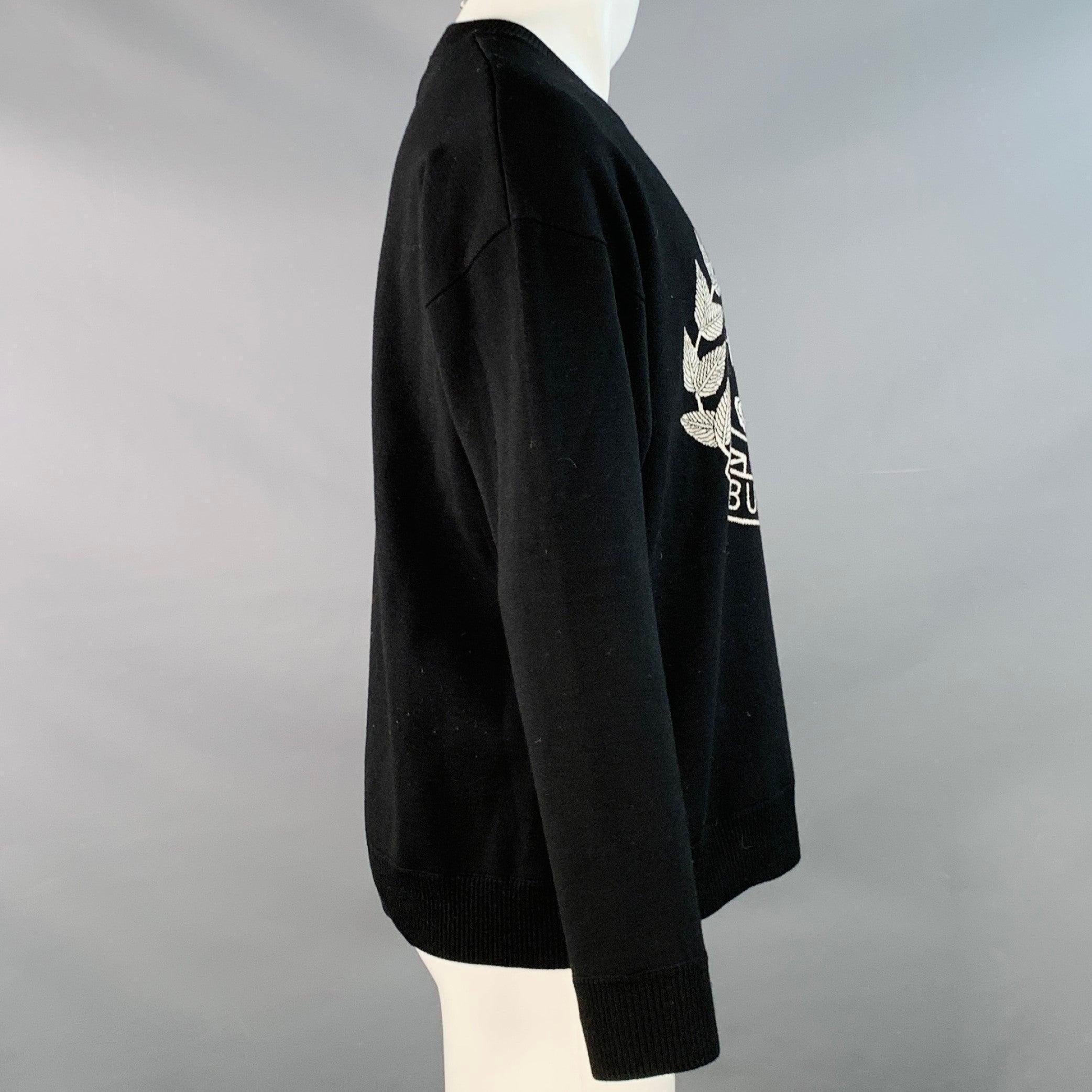 Burberry London Taglia M Nero Bianco Logo Poliammide Miscela Pullover Girocollo In condizioni buone in vendita a San Francisco, CA