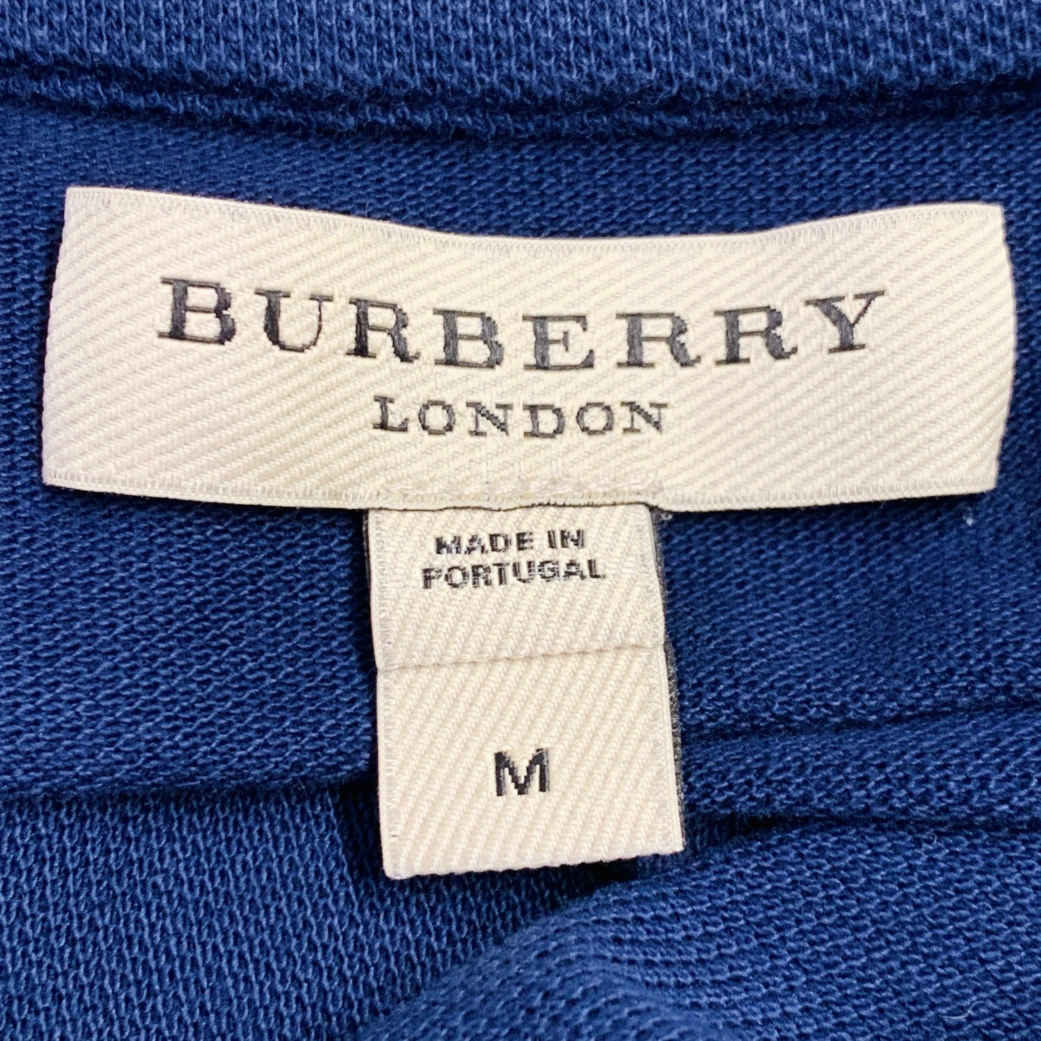 Burberry London taglia M Blu Oliva con finiture a contrasto in cotone Piqué con mezza abbottonatura Polo in vendita 1