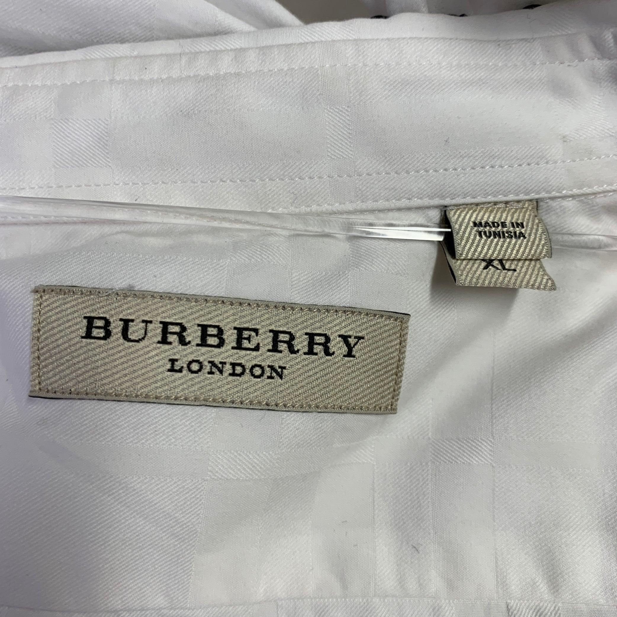 Burberry London Taglia XL Camicia a maniche lunghe in cotone a quadri bianchi con abbottonatura nascosta in vendita 3