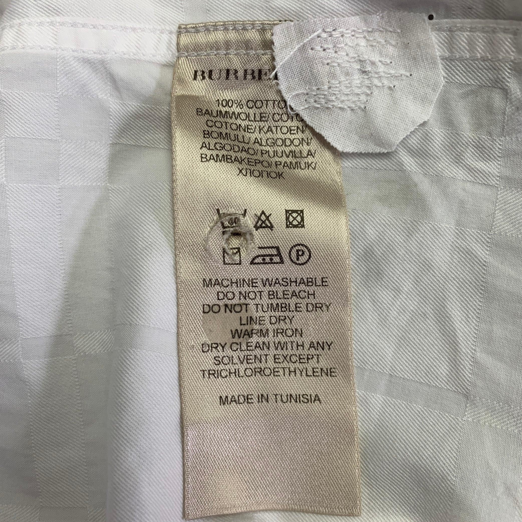 Burberry London Taglia XL Camicia a maniche lunghe in cotone a quadri bianchi con abbottonatura nascosta in vendita 4