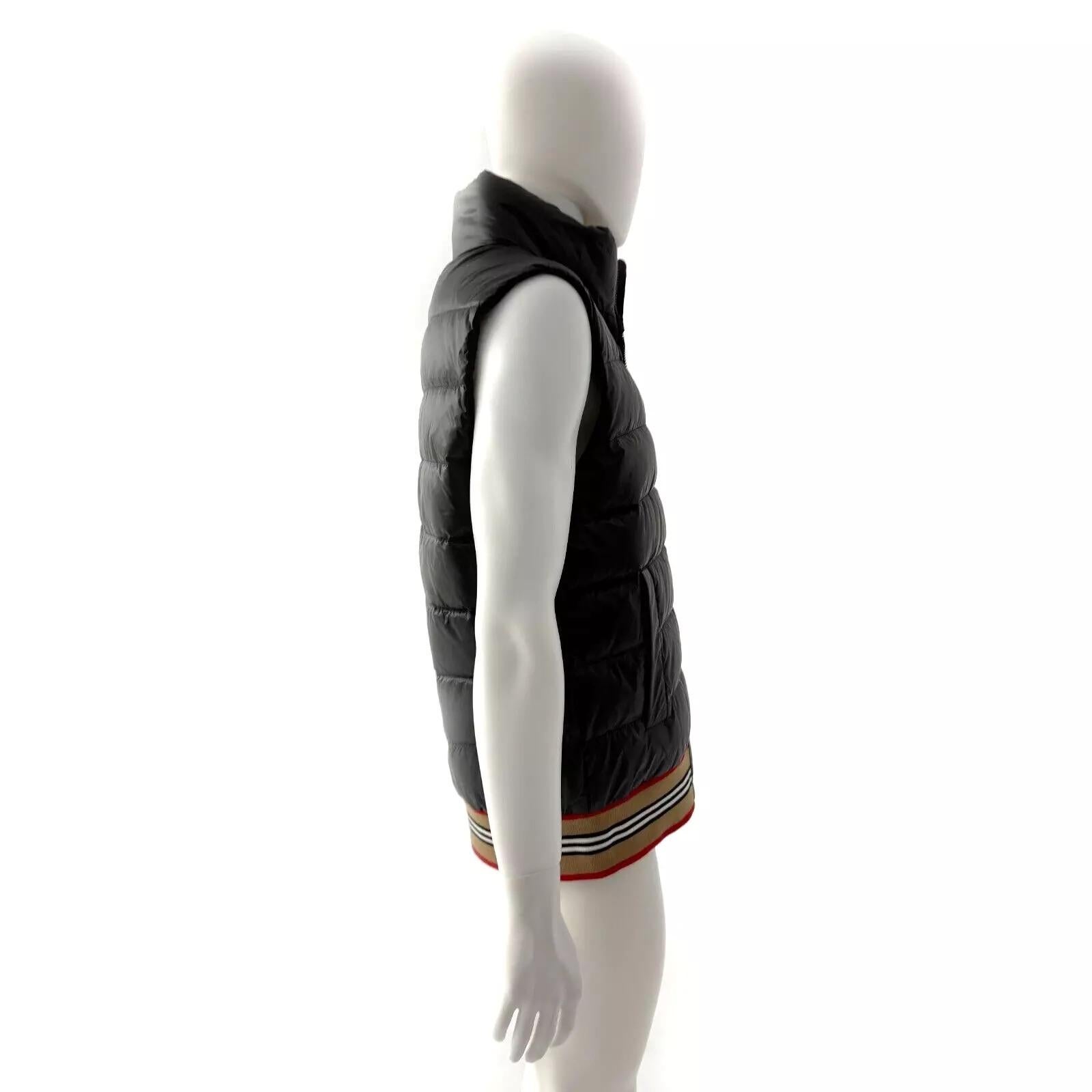 Burberry London Sleeveless Padded Men Jackets Black Size Xxl In Excellent Condition For Sale In Montreal, Quebec
