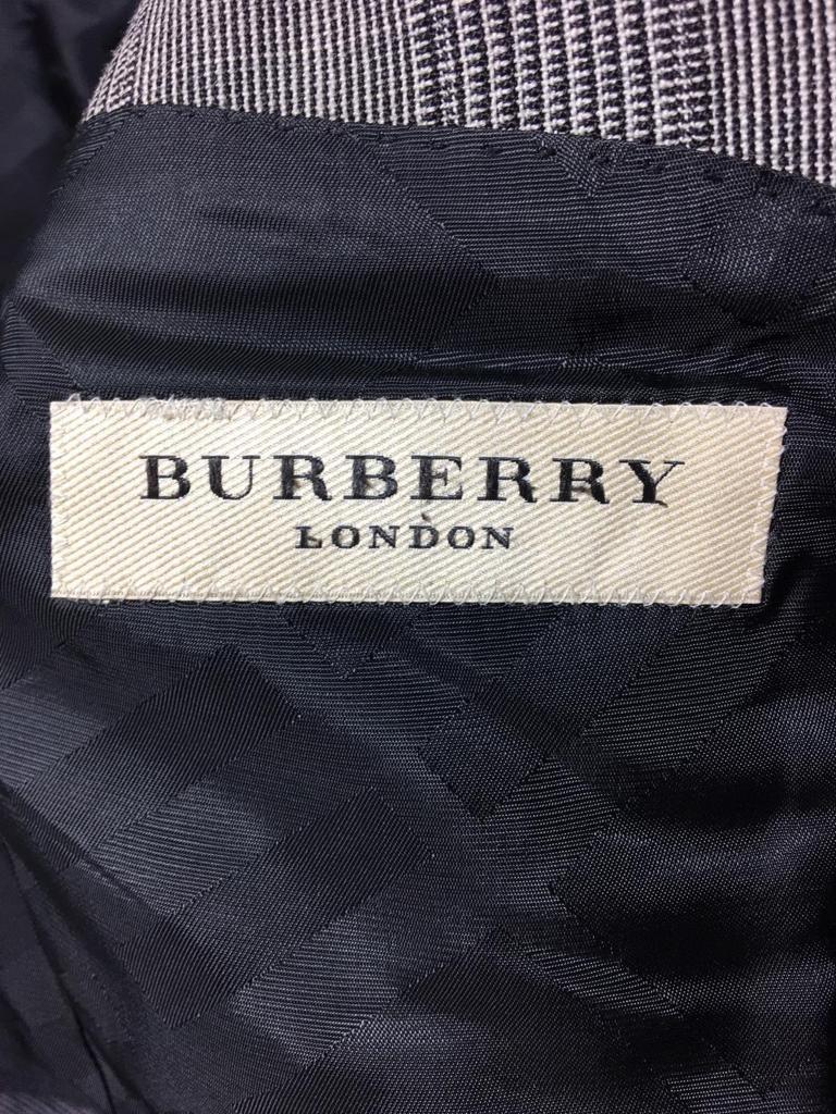 Burberry London Wool Blazer. Size S For Sale 2