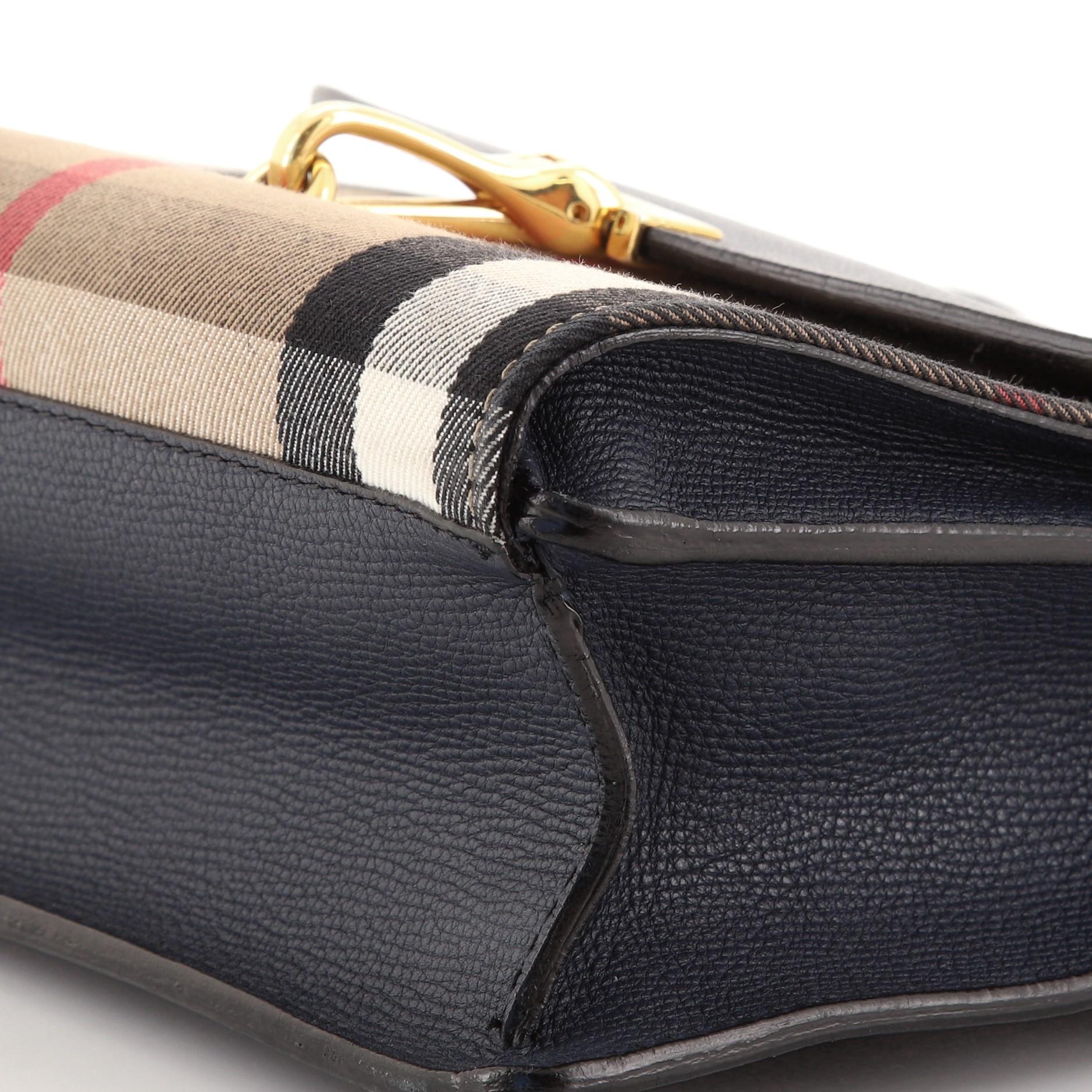 Burberry Macken Umhängetasche aus Leder und kariertem Segeltuch Klein 1
