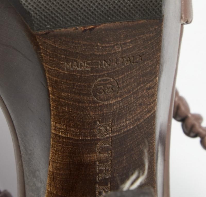 Women's Burberry Mauve Pleated Leather Platform Sandals Size 38 For Sale