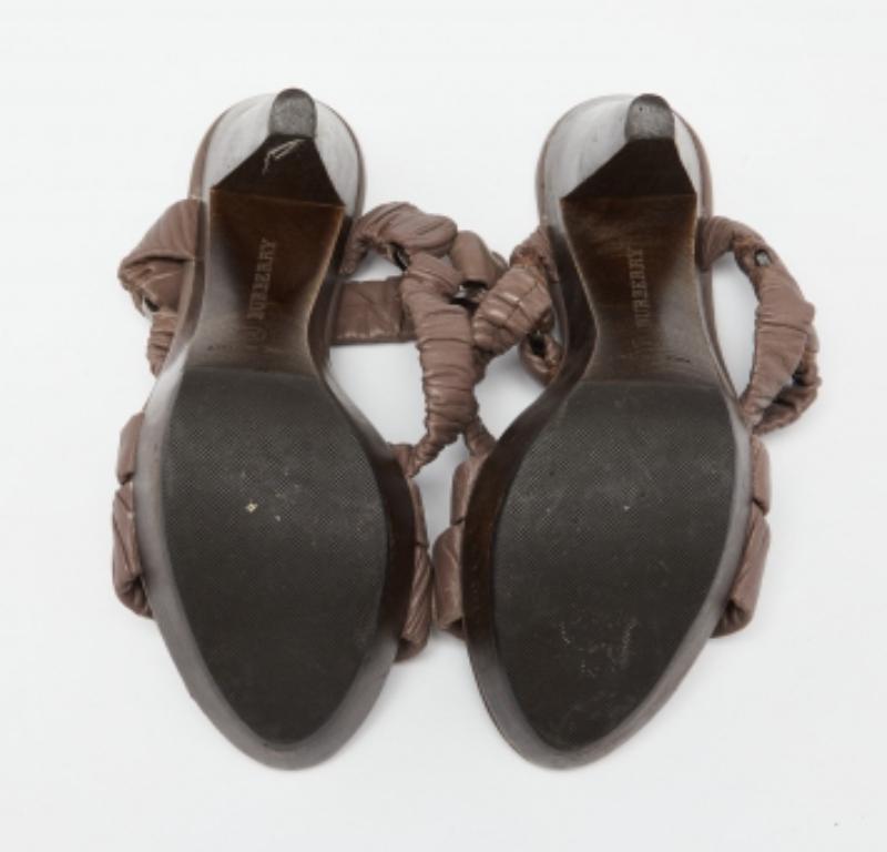 Burberry Mauve Pleated Leather Platform Sandals Size 38 For Sale 3