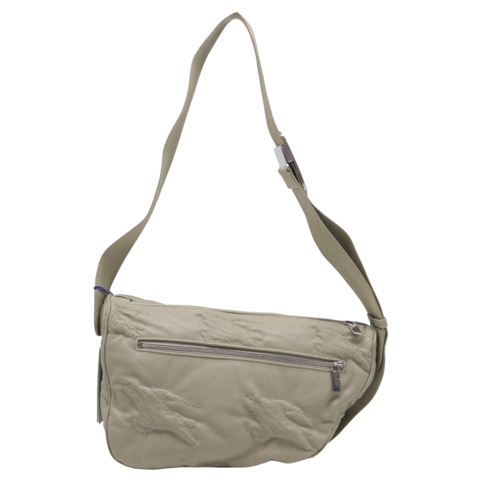 Sac à bandoulière Burberry « Medium Shield » en cuir vert en vente