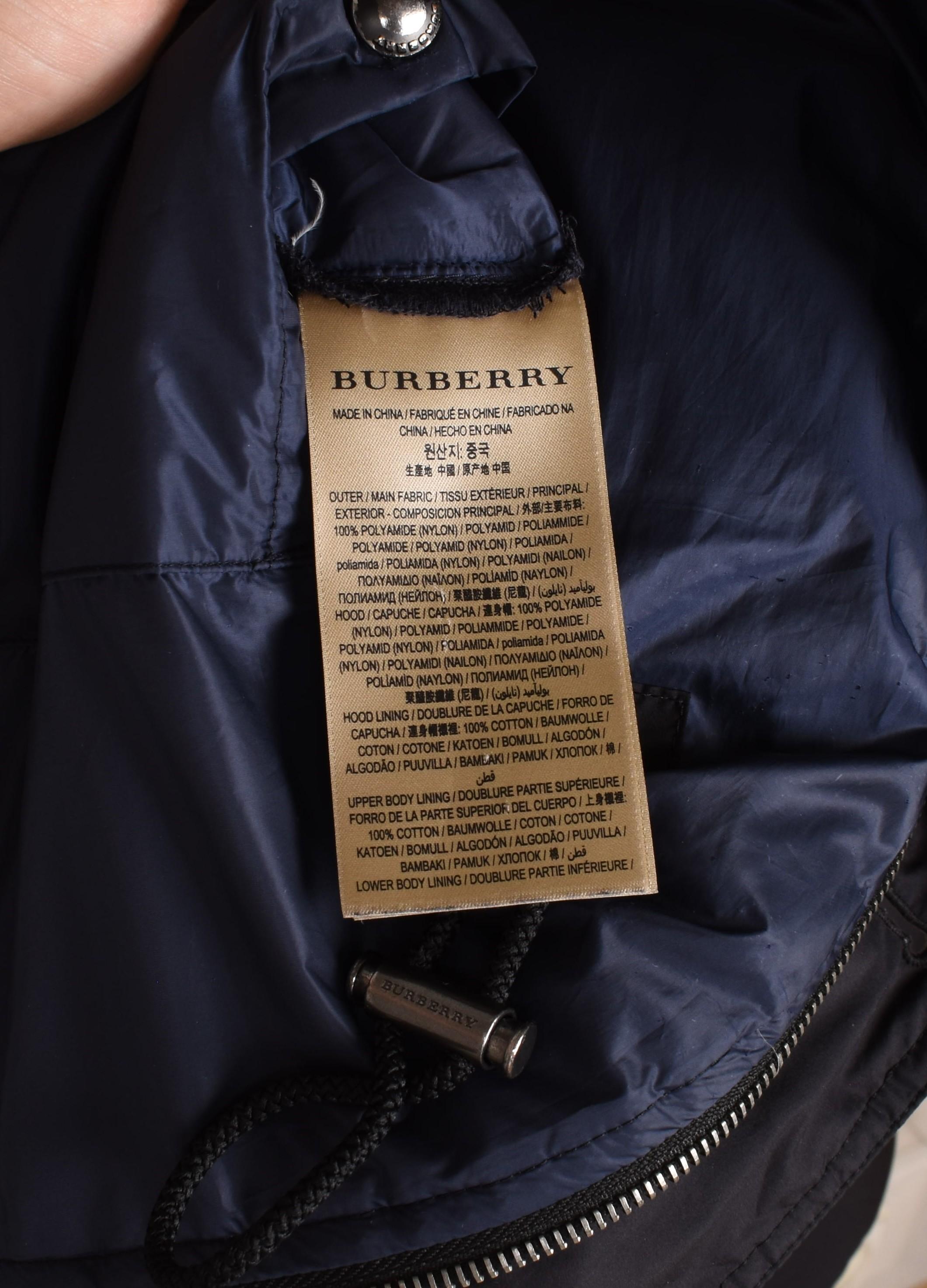 Burberry Herrenmantel Daunenjacke mit Kapuze Größe L, S1548 im Zustand „Hervorragend“ im Angebot in Kaunas, LT