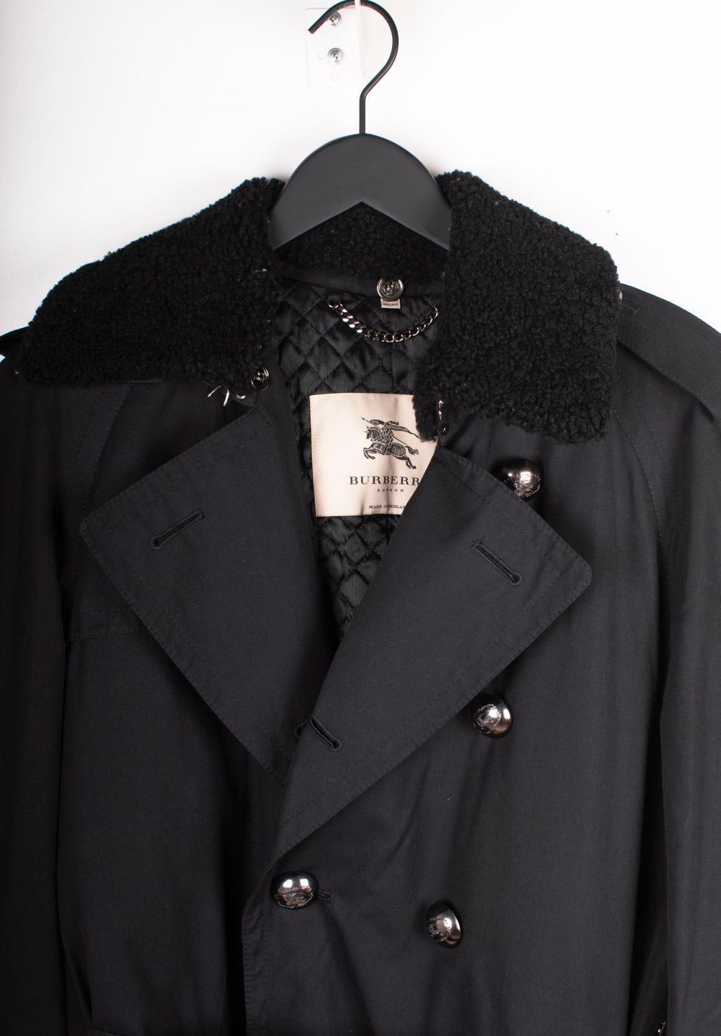 Noir Burberry Men Coat Trench Heavy Size L en vente