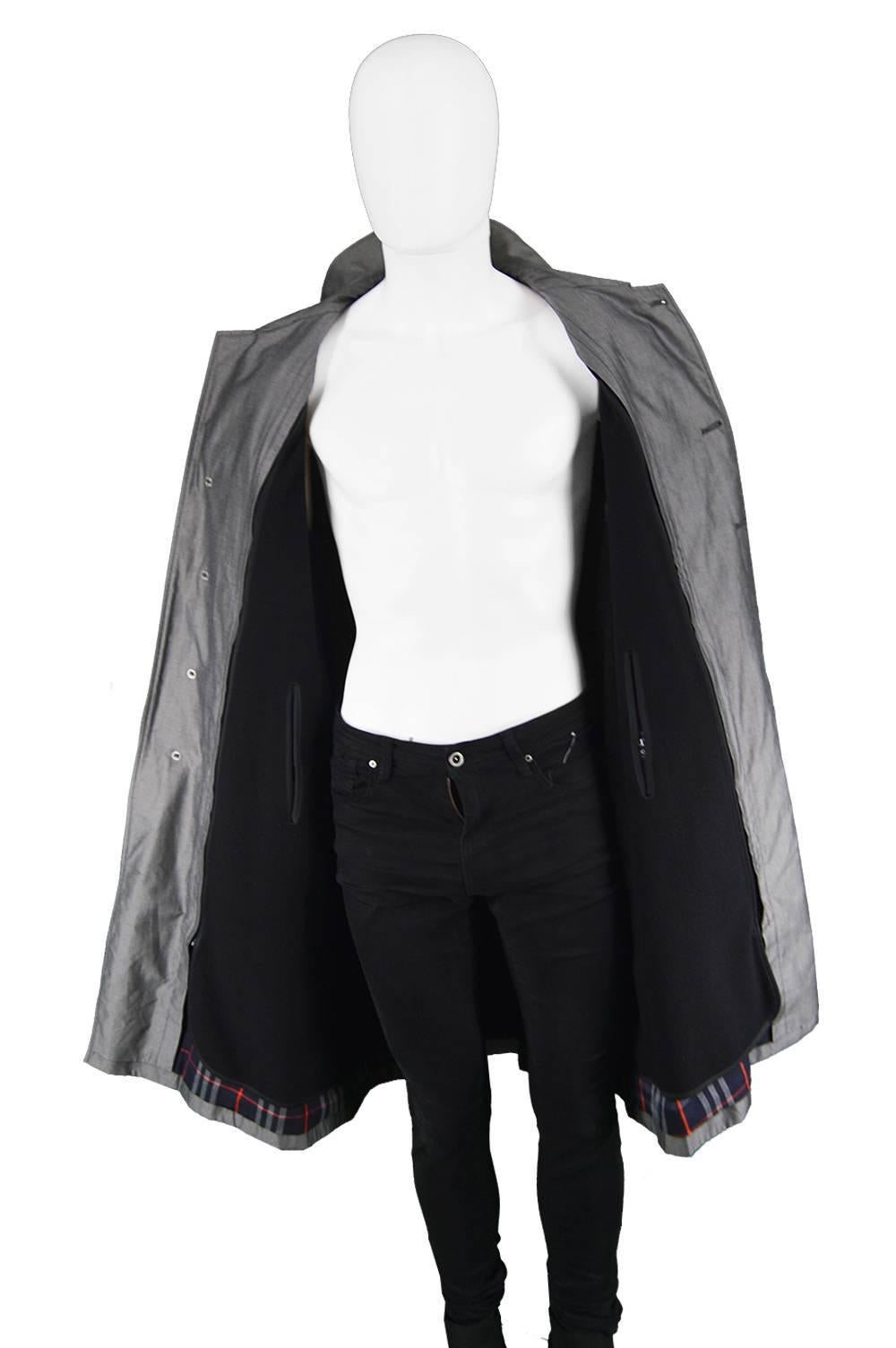 Burberry Men's 100% Cotton Sharkskin Raglan Sleeve Trench Coat, 1980s 3