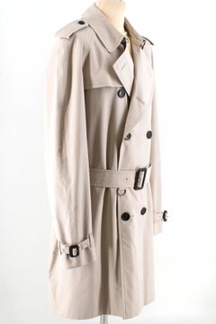 Burberry Men's Trench Coat in Honey	SIZE US 48