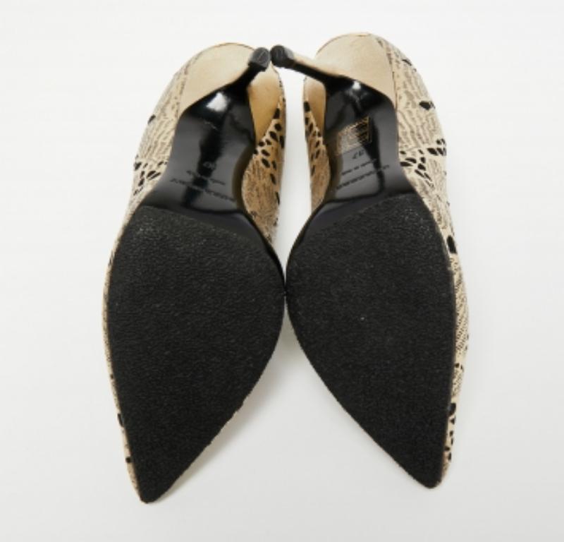 Burberry Metallic Foil Laser Cut Out Leather Pointed Toe Pumps Talla 37 en venta 3
