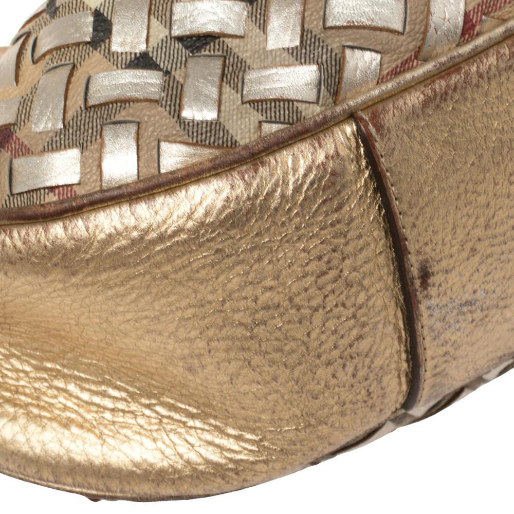 Burberry oro metallizzato/beige, borsa Nova Check intrecciata in PVC e pelle, Hobo Warrior 7