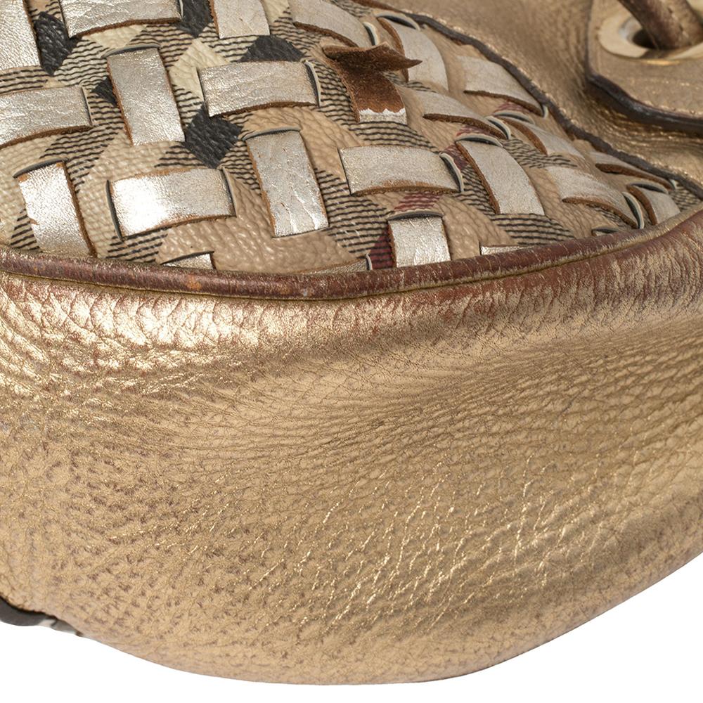 Burberry oro metallizzato/beige, borsa Nova Check intrecciata in PVC e pelle, Hobo Warrior 8